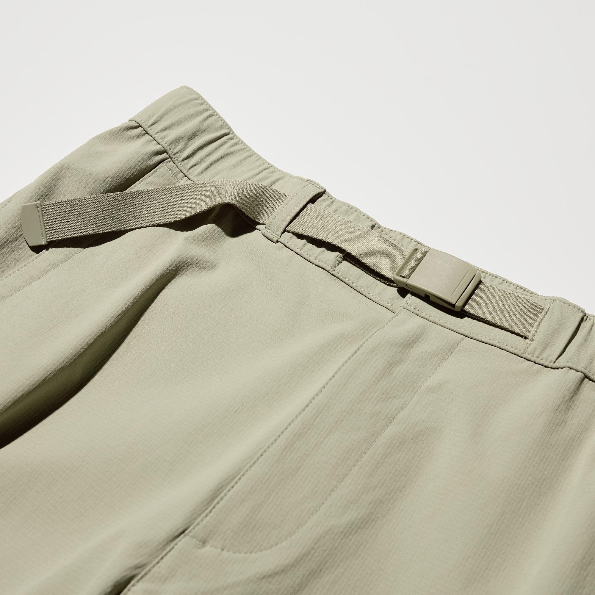 Our original 2.5-layer fabric is windproof, water repellent*, and breathable.
                                      *Not completely waterproof. Water may soak through after prolonged exposure to rain.