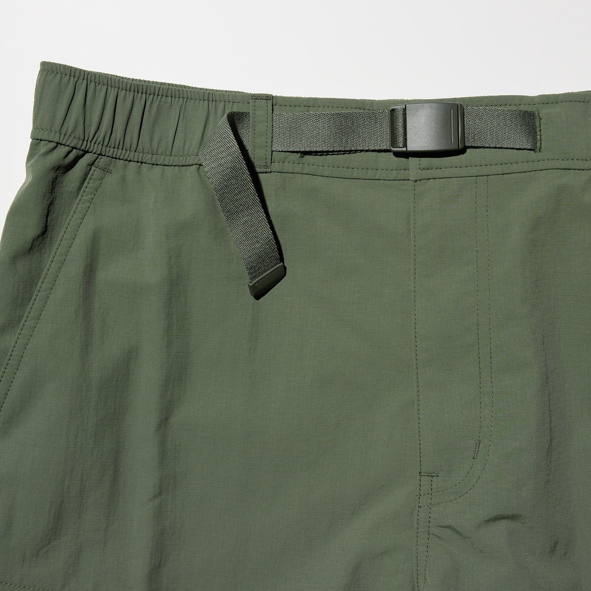 Our original 2.5-layer fabric is windproof, water repellent*, and breathable.
                                      *Not completely waterproof. Water may soak through after prolonged exposure to rain.