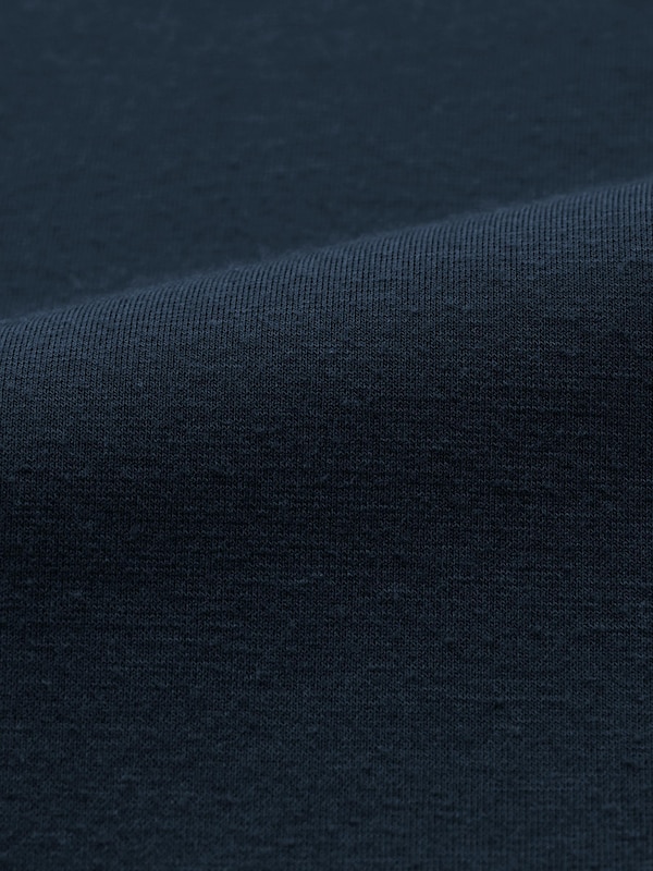 HEATTECH Crew Neck Long-Sleeve T-Shirt (2021 Edition)