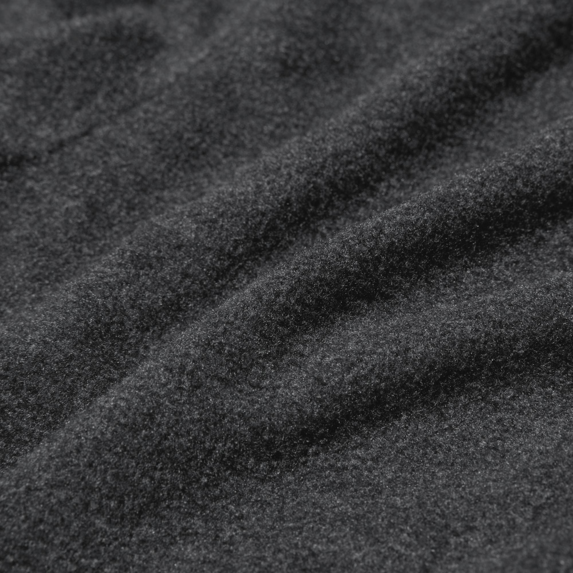 Soft, comfortable 'HEATTECH' fleece.