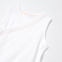 https://image.uniqlo.com/UQ/ST3/us/imagesgoods/444812001/feature/usgoods_444812001_feature2.jpg