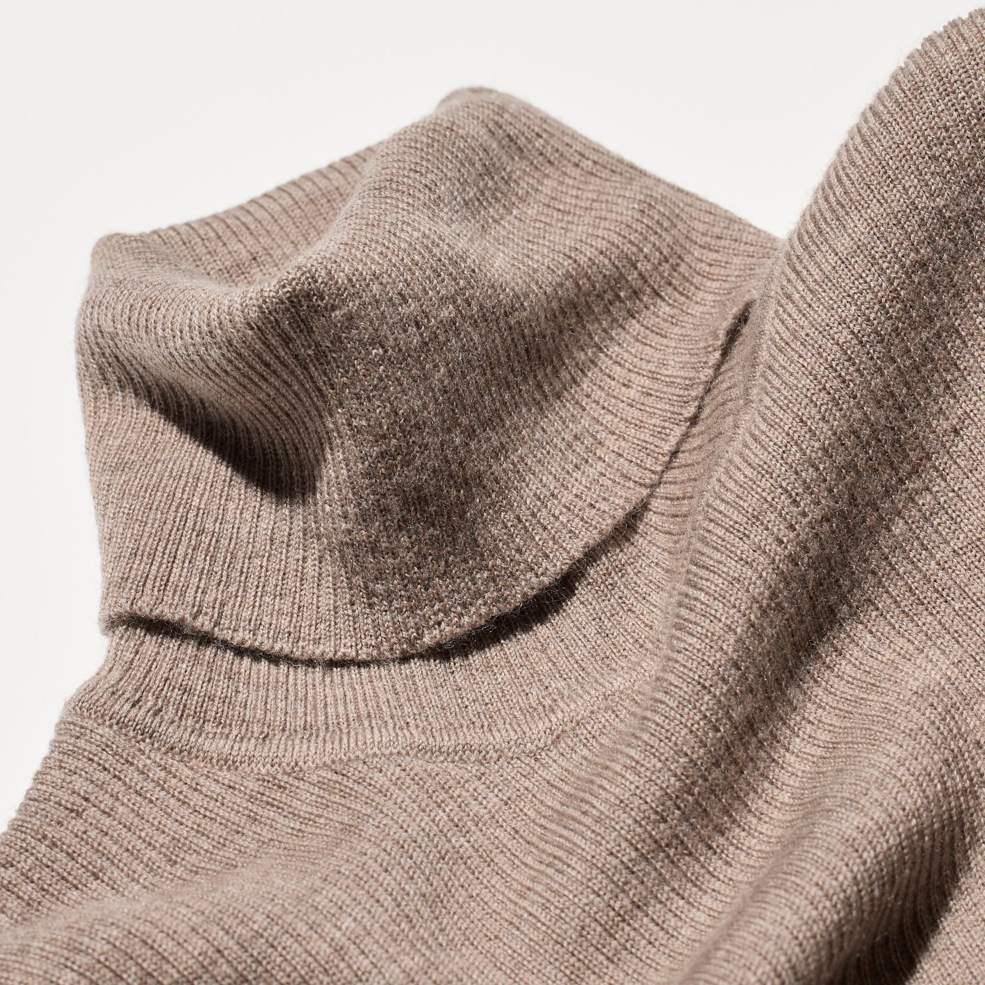 The smooth feel of 100% Extra Fine Merino wool.