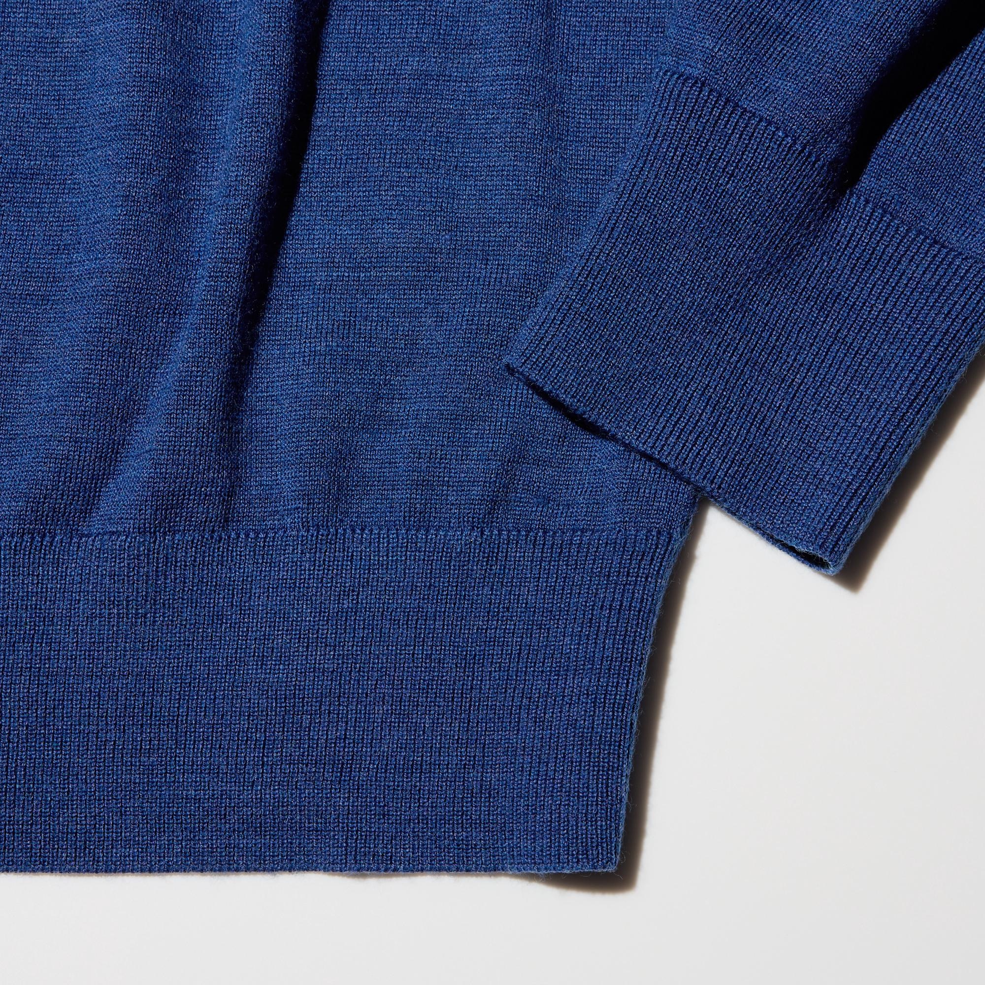Variable ribbed knit at the sleeves and hem to prevent sagging.