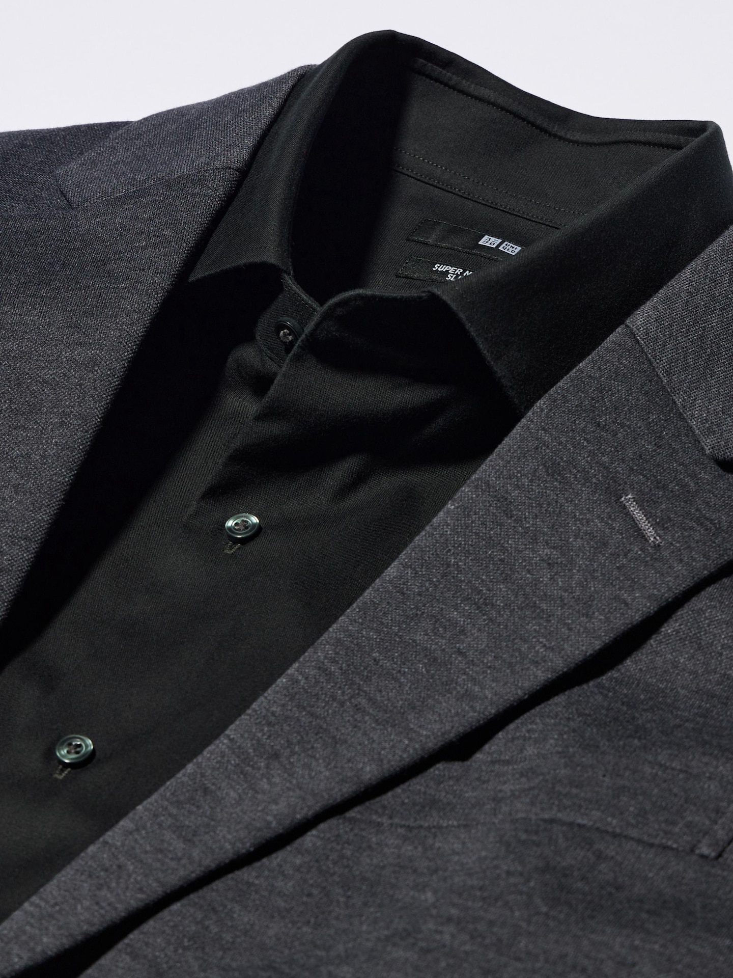 Мужская приталенная рубашка Uniqlo Super Non-Iron, воротник с широким разрезом, цвет: Чёрный — фото 2