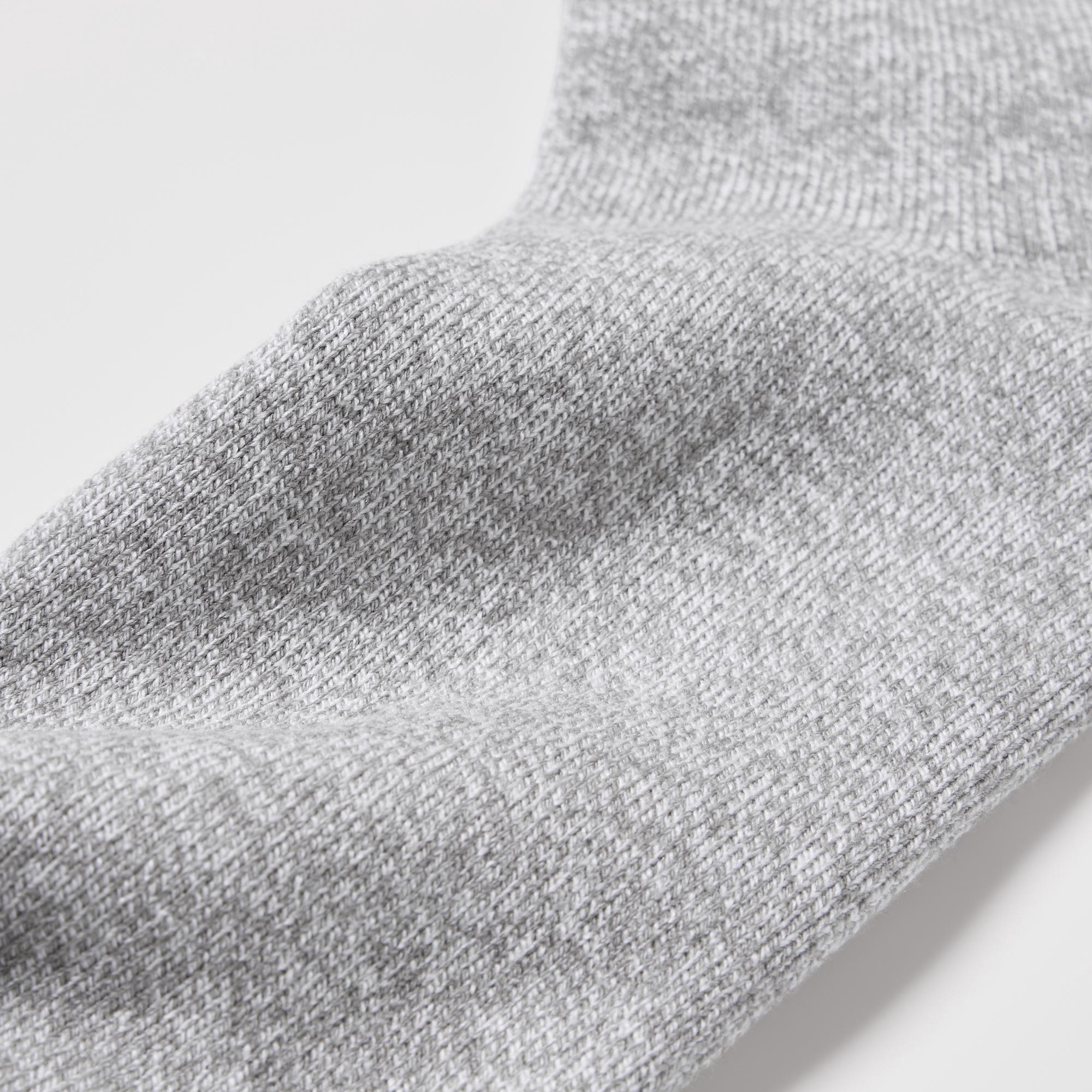 Special yarn neutralizes and deodorizes odors. The yarn retains its deodorizing properties even after washing. *Not permanent. With odor control features.