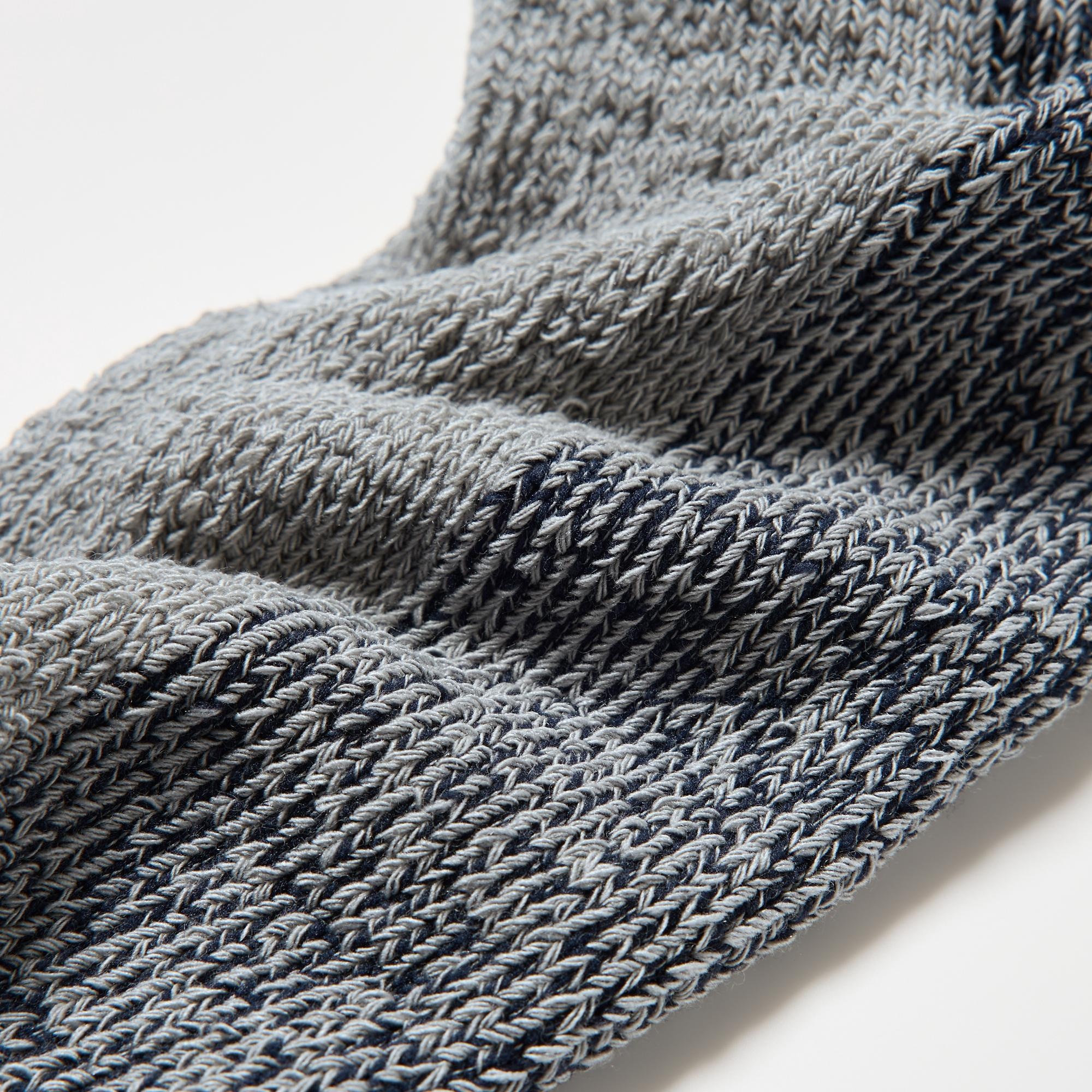 Special yarn neutralizes and deodorizes odors. The yarn retains its deodorizing properties even after washing. *Not permanent. With odor control features.
