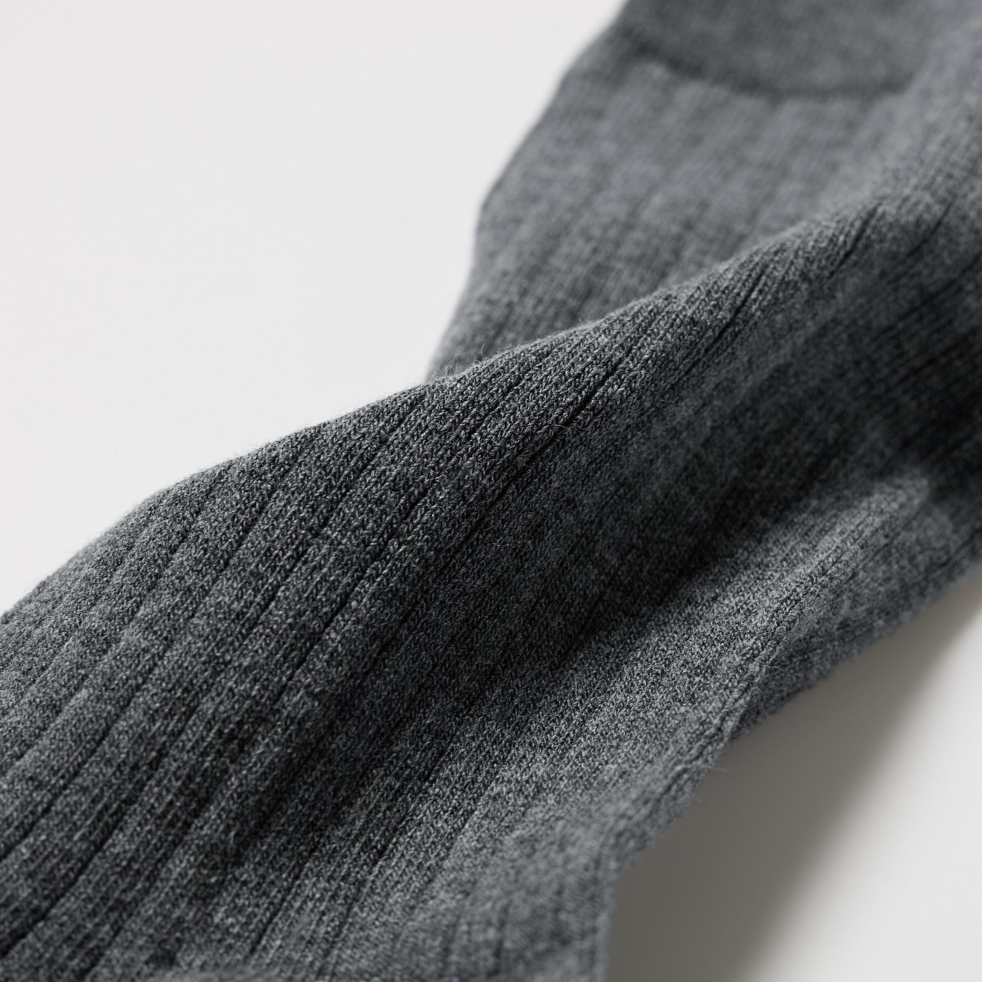 Special yarn neutralizes and deodorizes odors. The yarn retains its deodorizing properties even after washing. *Not permanent. With odor control features.