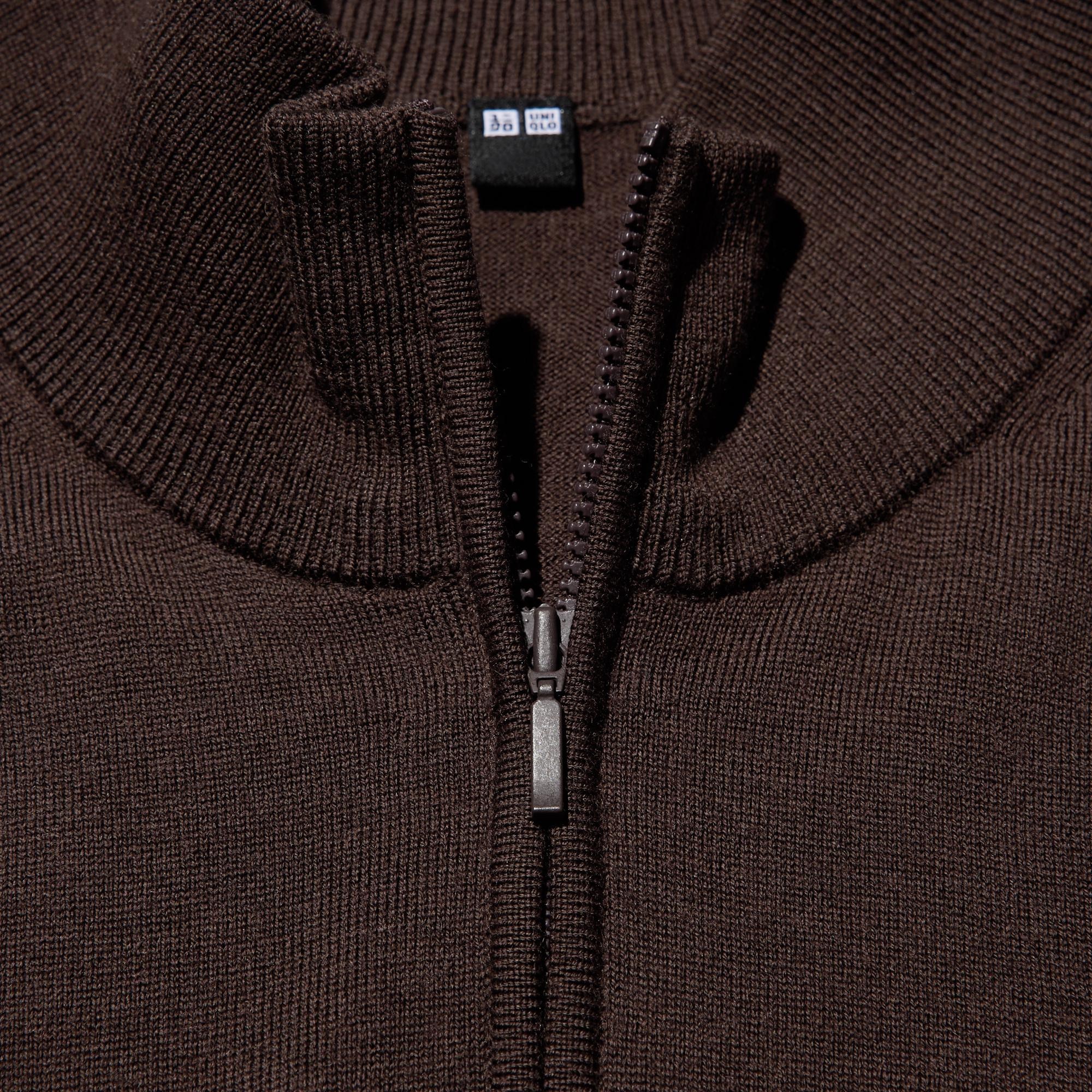 Updated slide fastener pull tab for a more refined look.