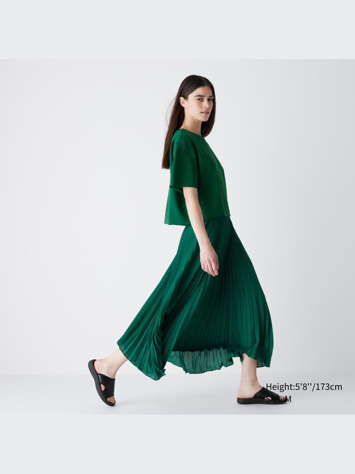 [rolarola] PLEATS LONG SKIRT ★大人気★ rolarola] PLEATS LONG SKIRT ☆大人気☆ (rolarola/スカート