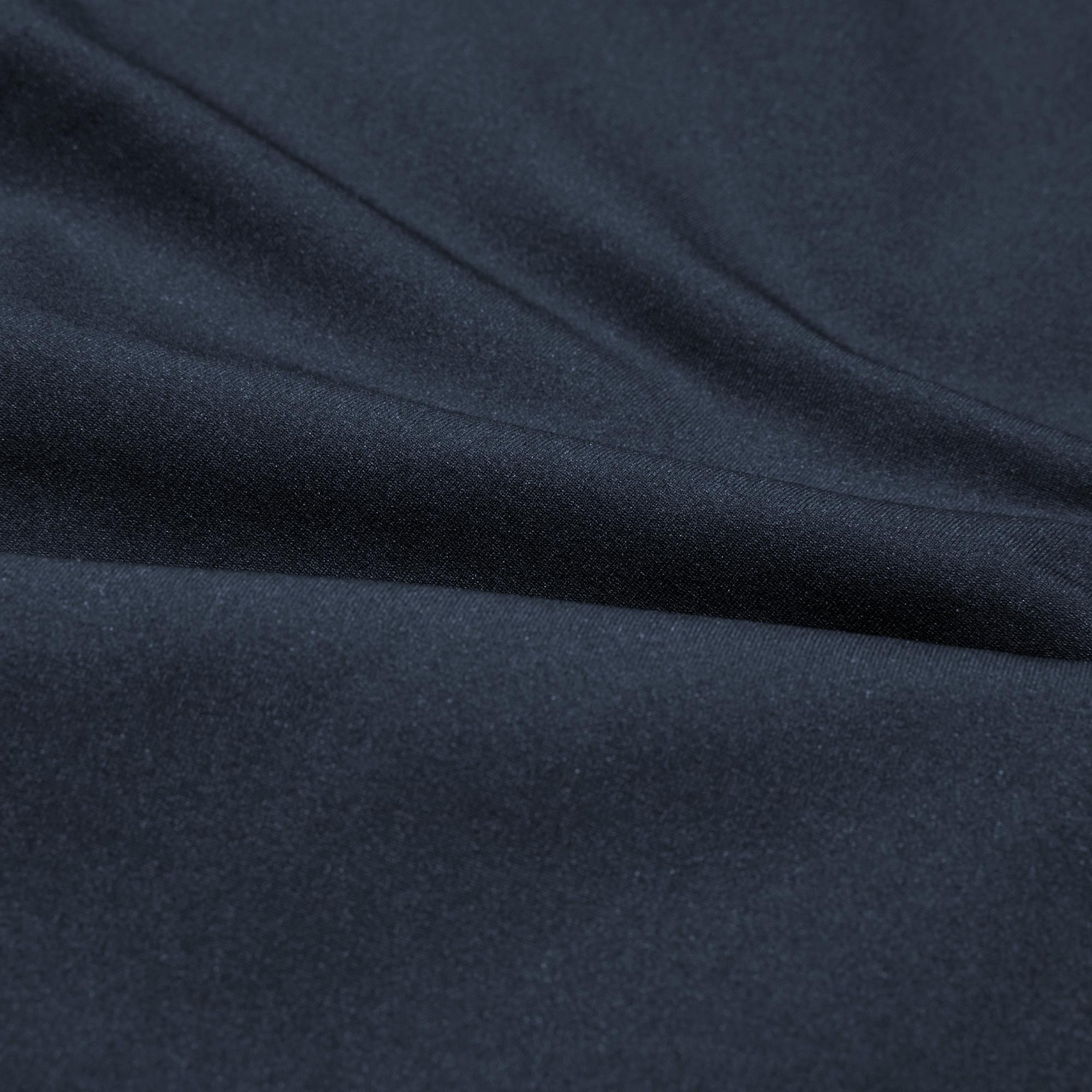 Тегіс, сергек 'AIRism'.