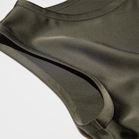 https://image.uniqlo.com/UQ/ST3/us/imagesgoods/469343/feature/usgoods_469343_feature1.jpg