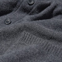 https://image.uniqlo.com/UQ/ST3/us/imagesgoods/469402/feature/usgoods_469402_feature1.jpg