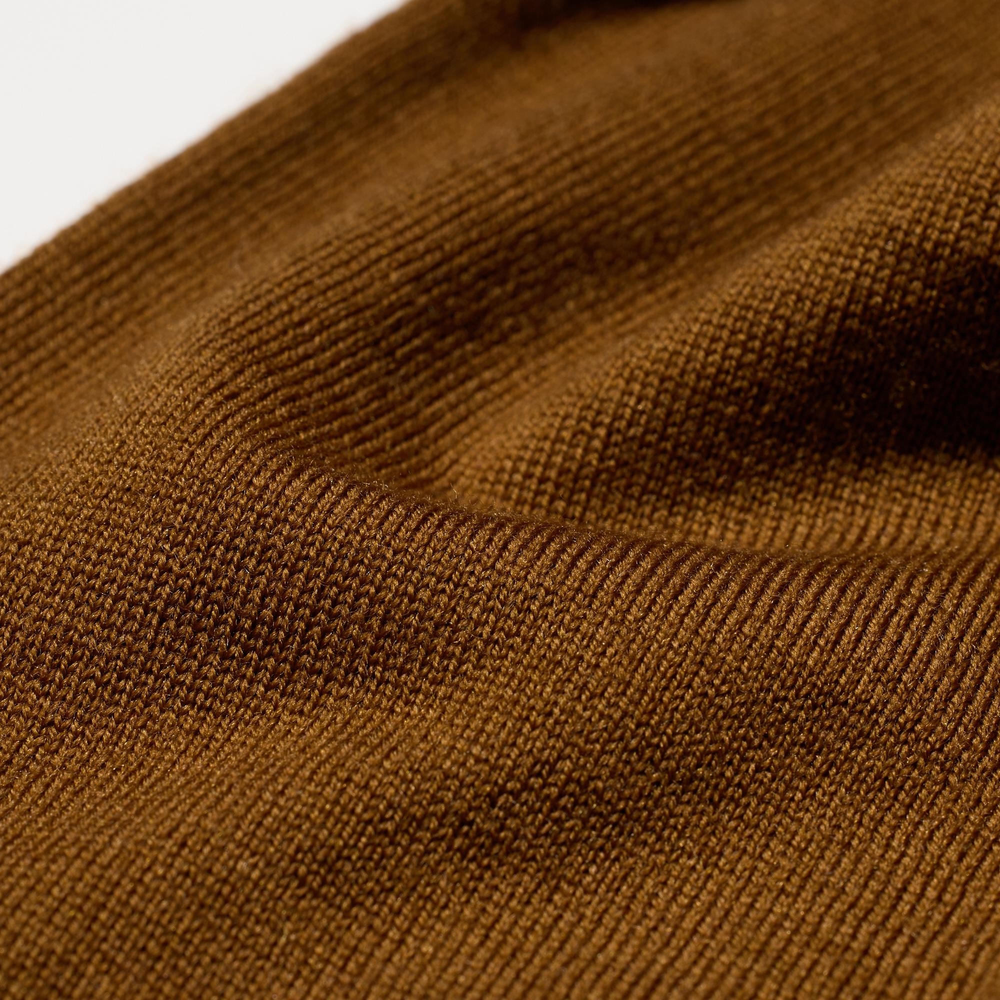 Smooth, ultra-fine 100% merino wool with a beautiful glossy sheen.