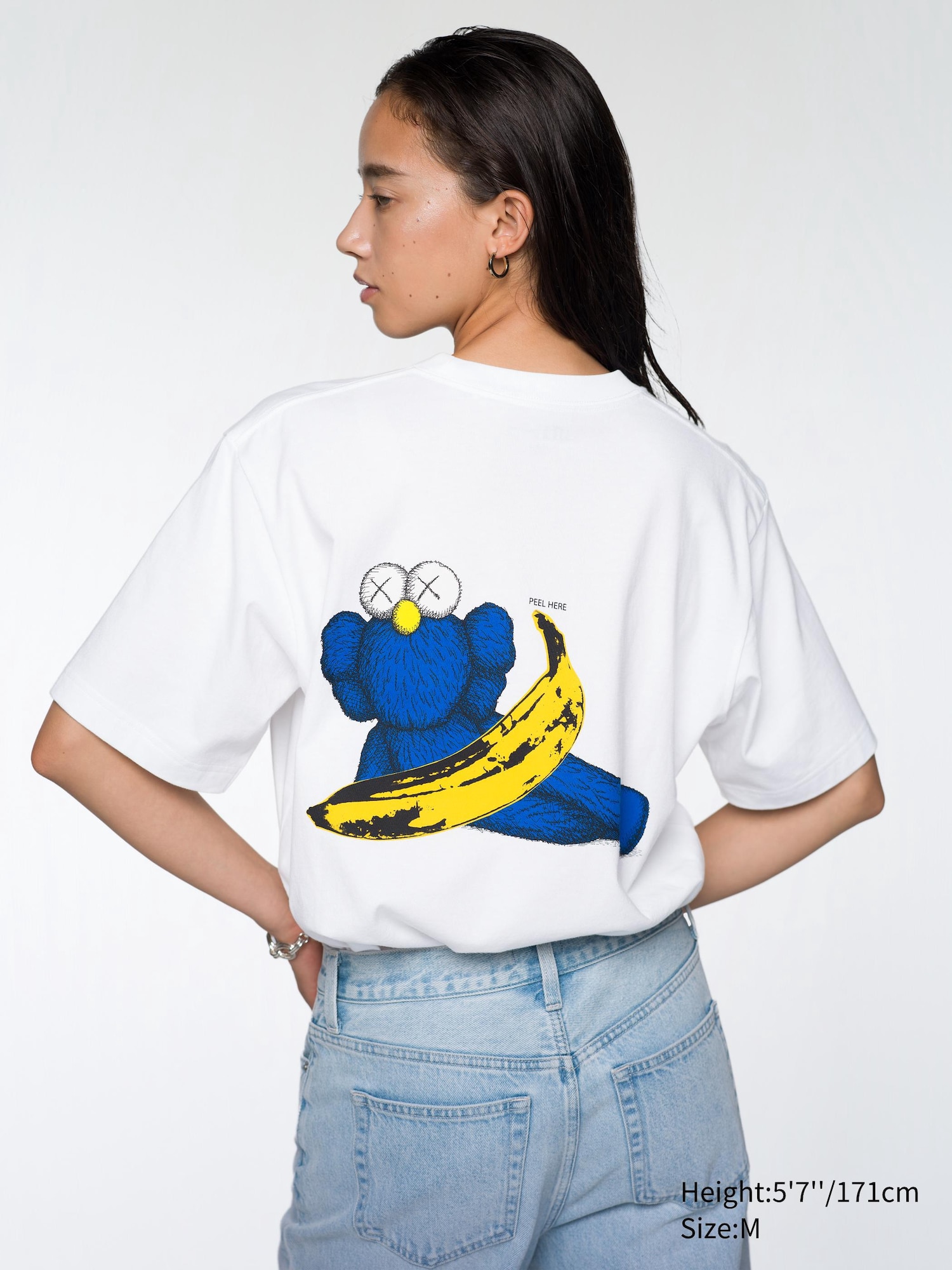 Uniqlo sold x KAWS UT Size M