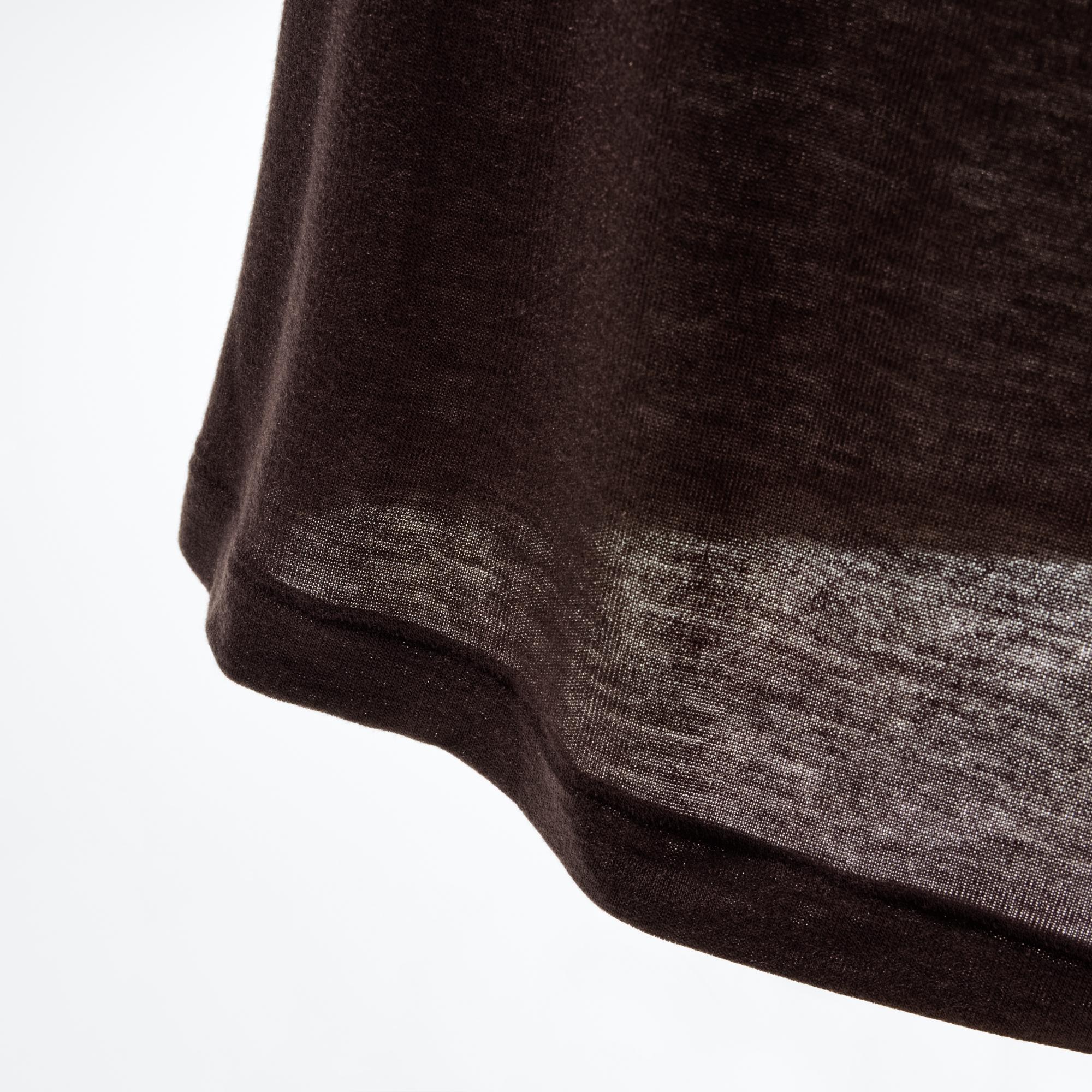 Luxuriously smooth and fluffy yarn. Contouring fabric moves with you for a comfortable fit.