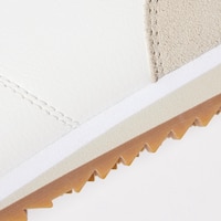 https://image.uniqlo.com/UQ/ST3/us/imagesgoods/471720/feature/usgoods_471720_feature2.jpg