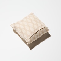 https://image.uniqlo.com/UQ/ST3/us/imagesgoods/471773/feature/usgoods_471773_feature1.jpg
