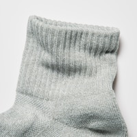 https://image.uniqlo.com/UQ/ST3/us/imagesgoods/471968/feature/usgoods_471968_feature9.jpg