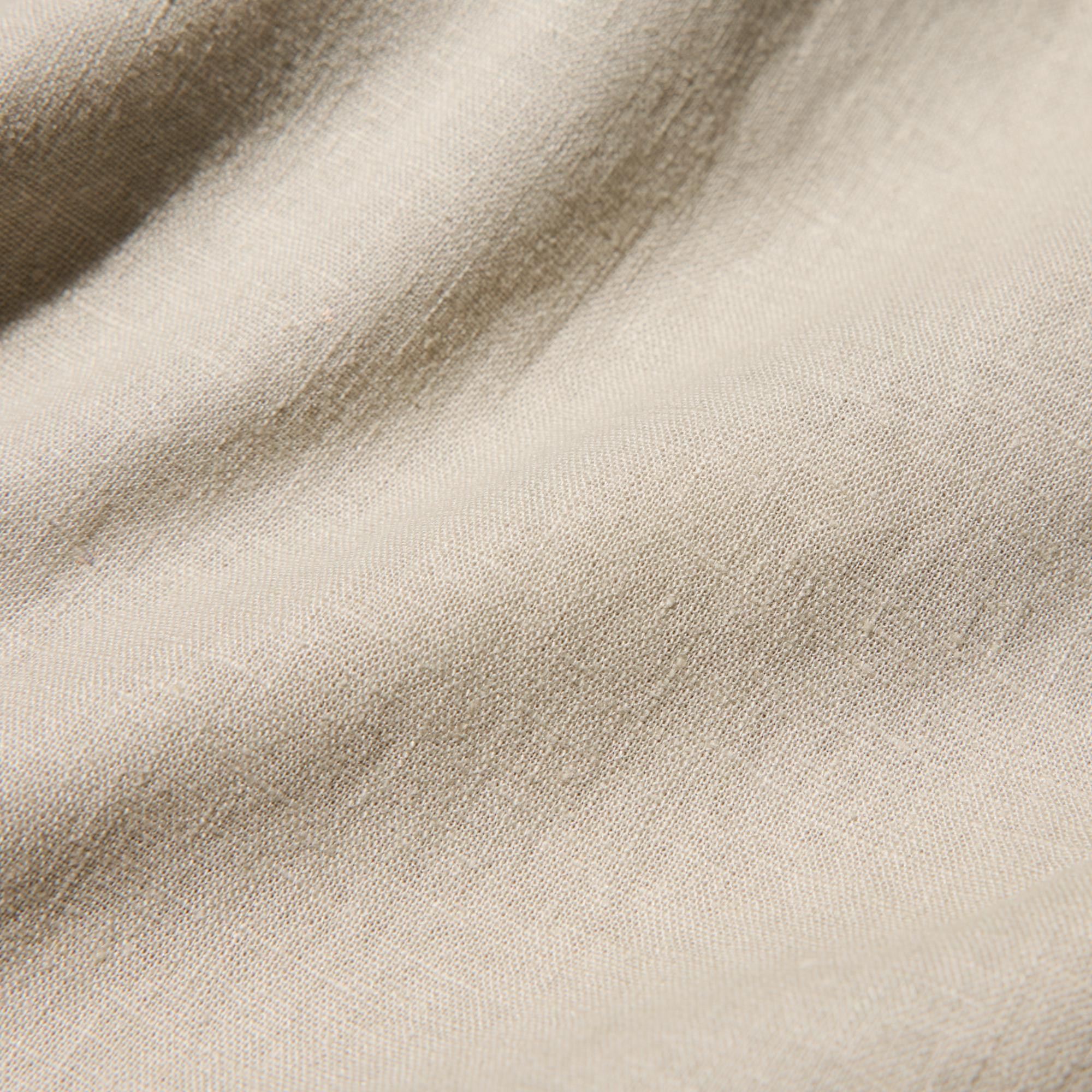 Blended fabric combines the cool feel of linen and the softness of cotton. Natural wrinkled texture.