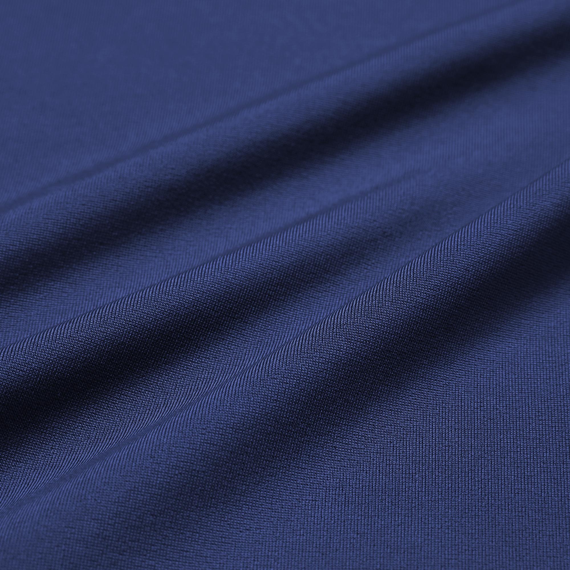 Smooth 'AIRism' for stay-fresh comfort.