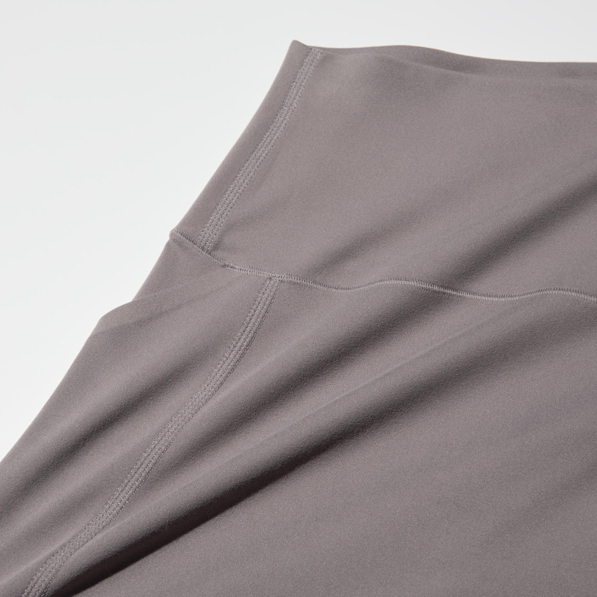Soft, smooth Ultra Stretch fabric for non-constrictive comfort.