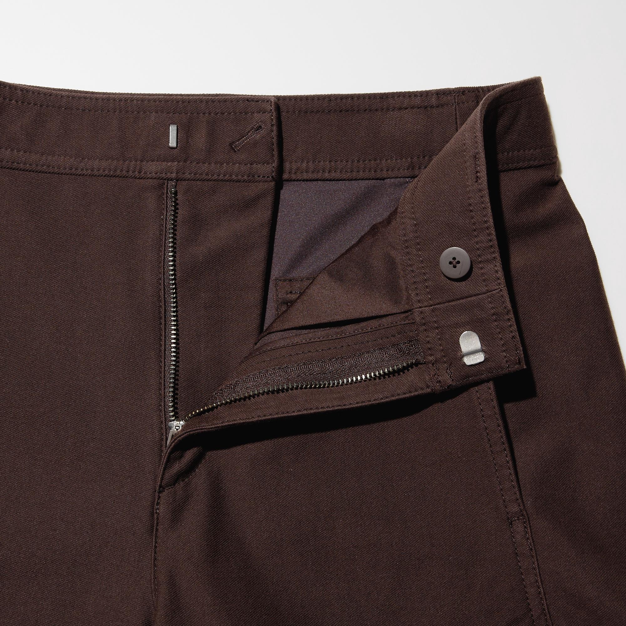 Made of a crisp cotton-blend jersey fabric that is smooth against the skin for a comfortable fit.
