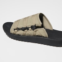 https://image.uniqlo.com/UQ/ST3/us/imagesgoods/475513/feature/usgoods_475513_feature2.jpg