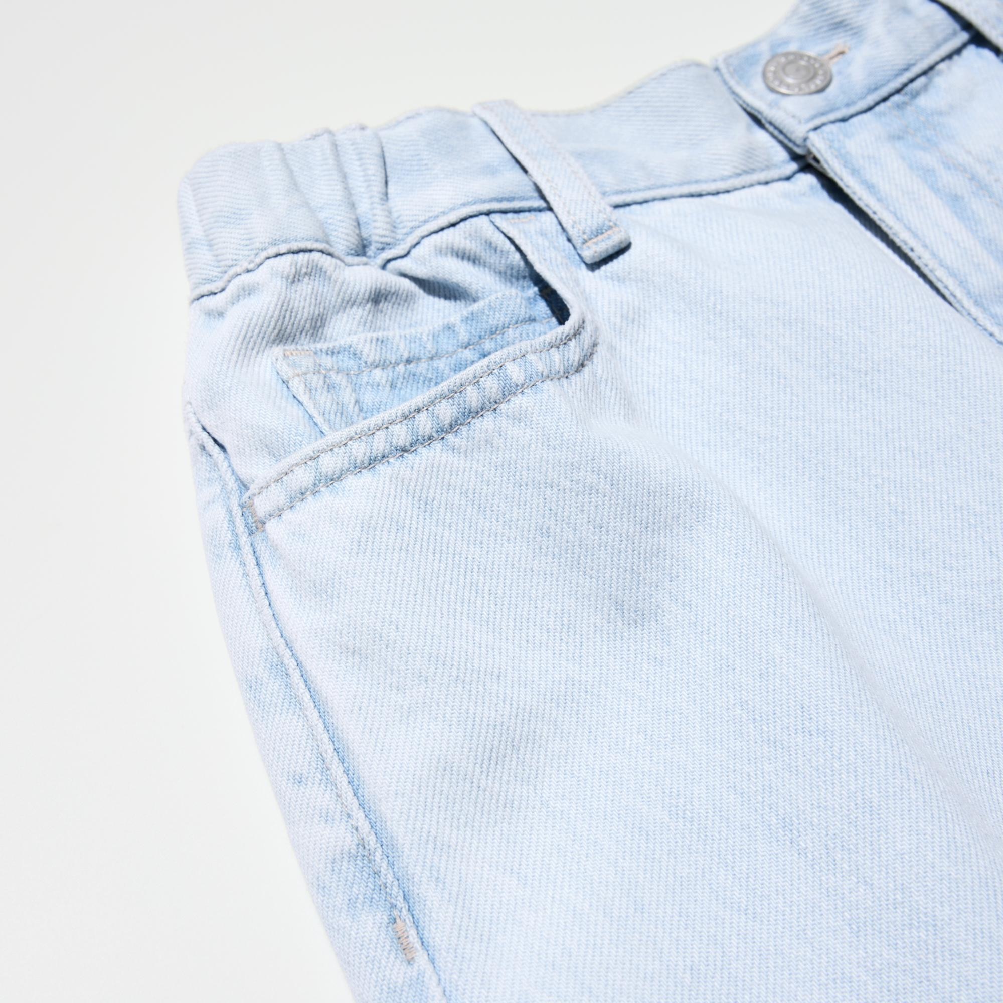 Soft and comfortable 100% cotton with a classic texture and color.