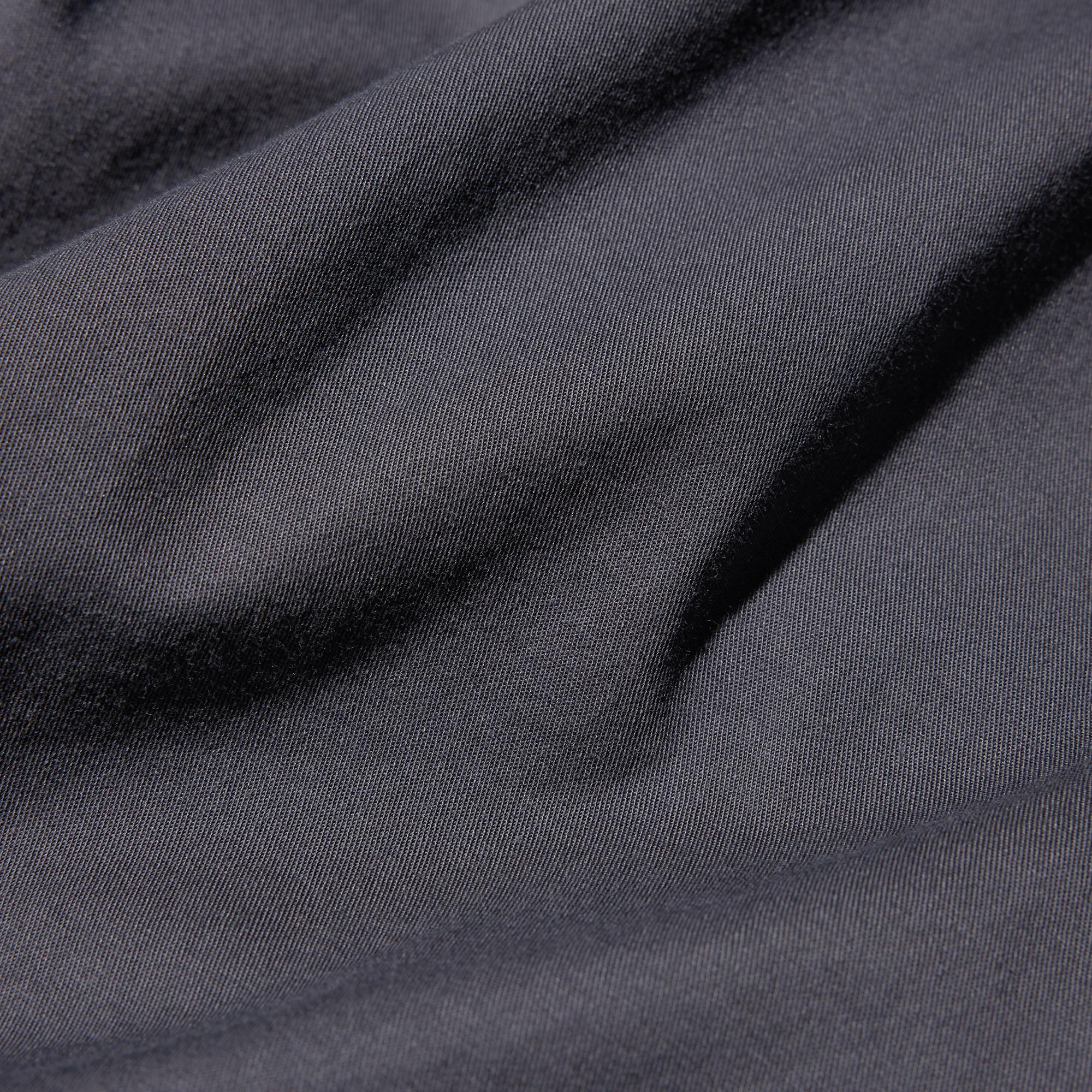 Comfortable, stretchy twill fabric. Garment-washed for a soft texture and a casual look.