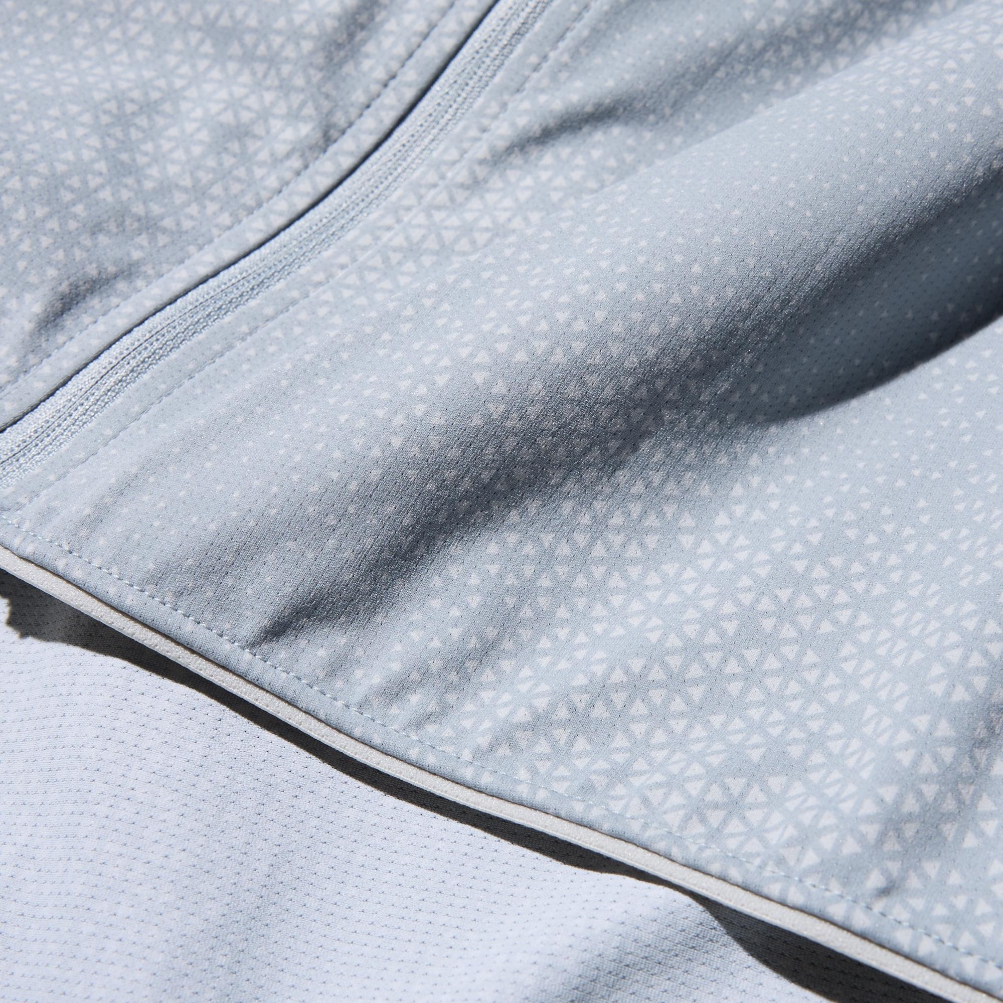 Special mesh material ensures breathability. With UV Protection technology.