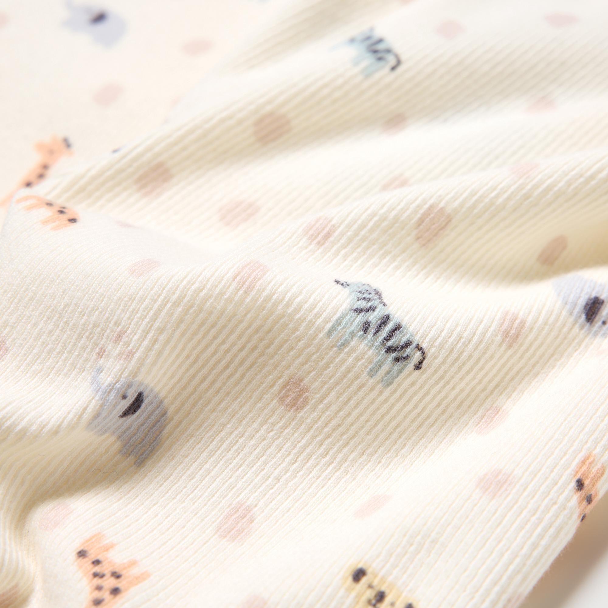Contouring fabric for comfort and easy dressing.