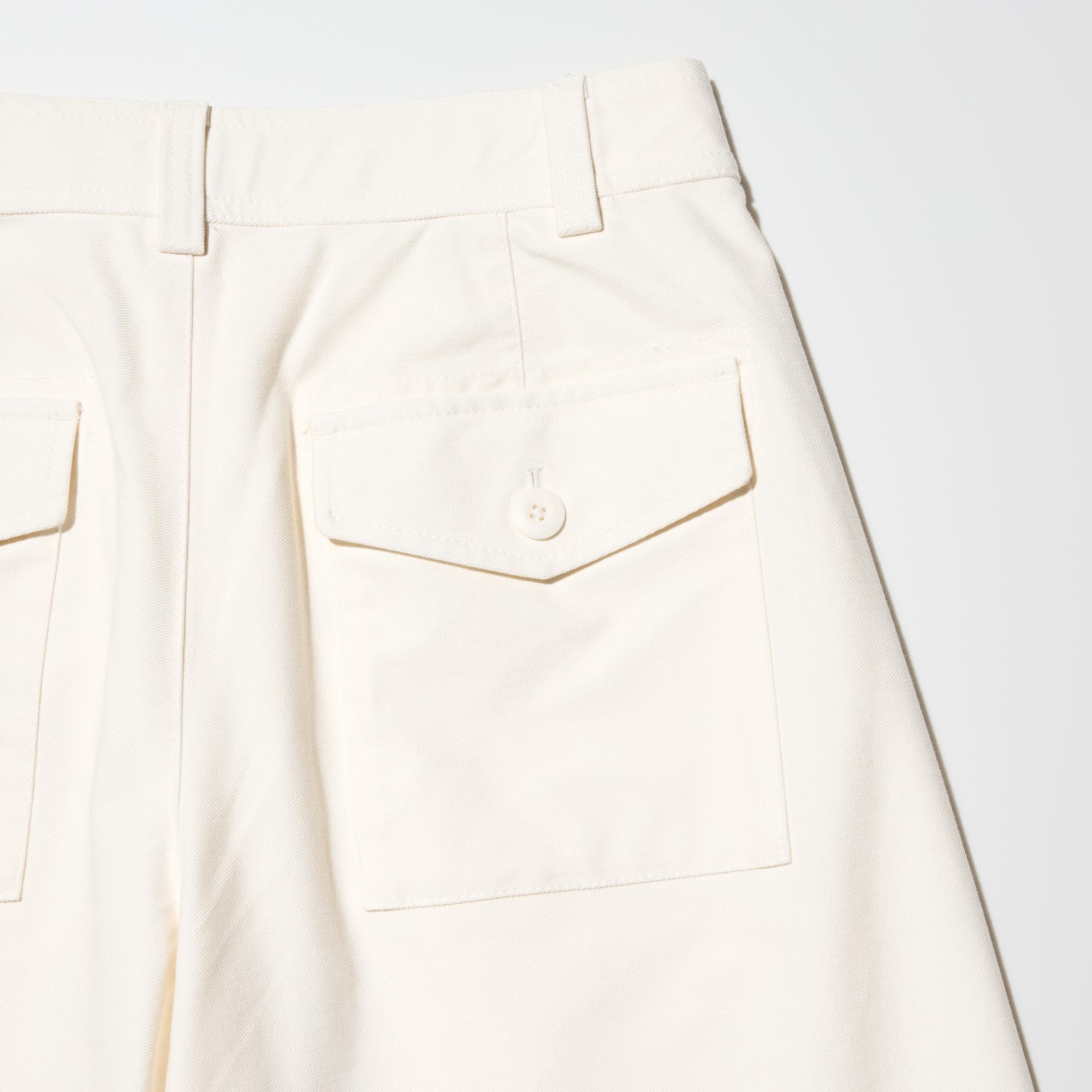 Casual stitching detail. Flap patch pockets at the back.