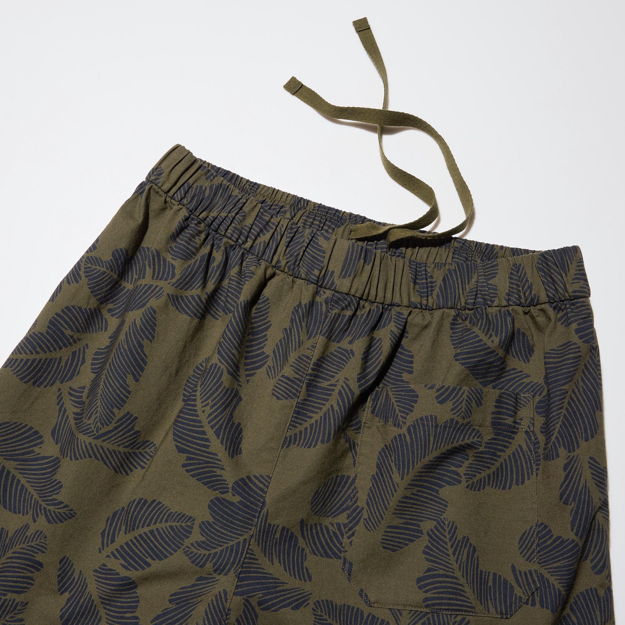 Elastic waist for comfort.