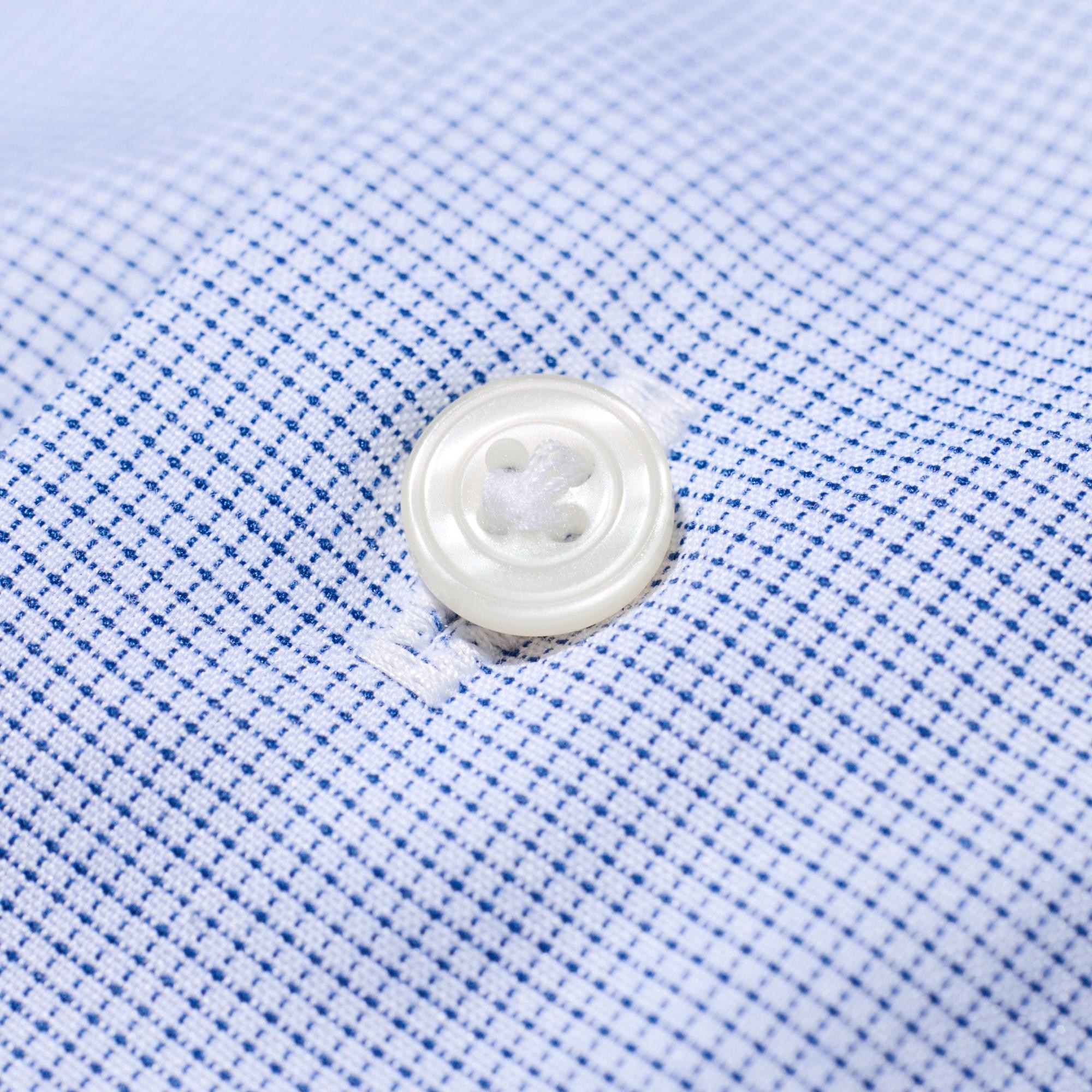 Special button stitching allows buttons to be fastened with one hand.