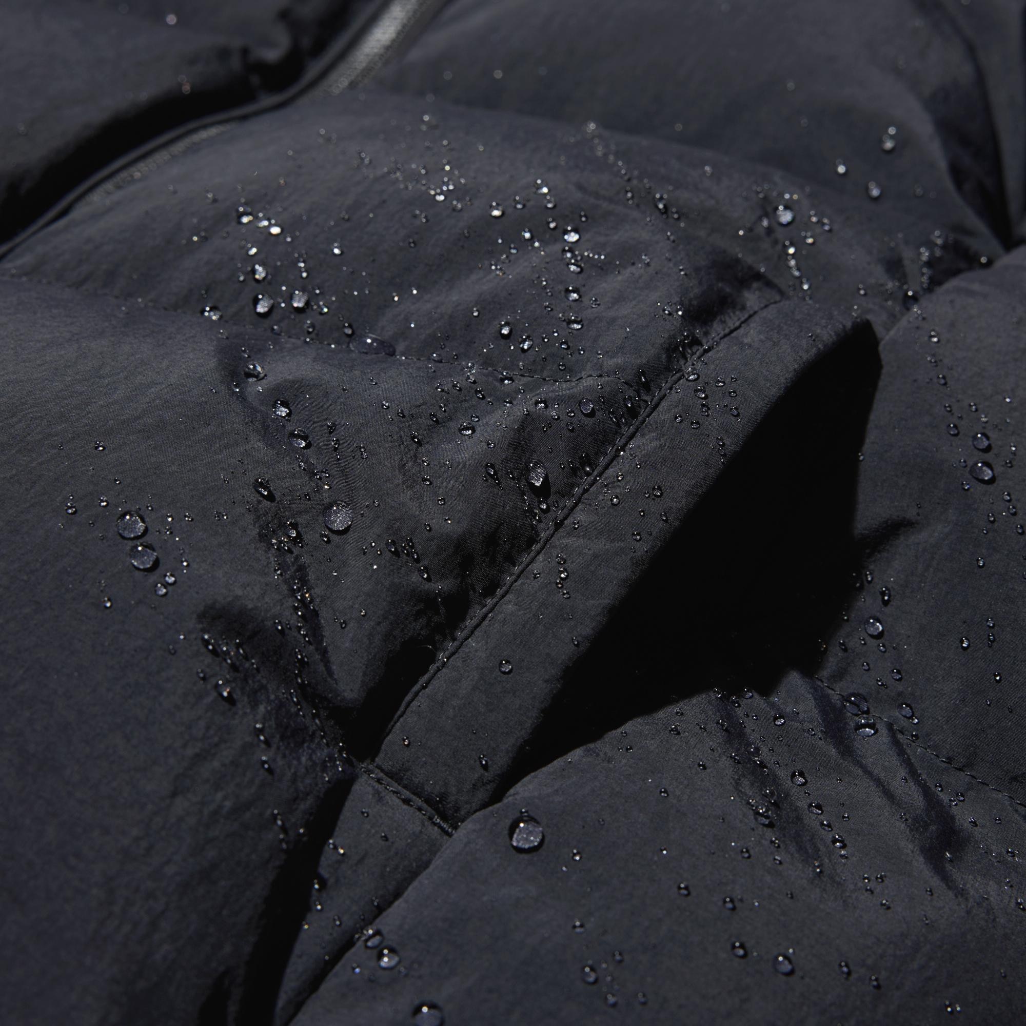 Water-repellent finish protects against light rain. *The fabric is coated with a water-repellent agent so the effect lasts longer. The finish is not permanent.
