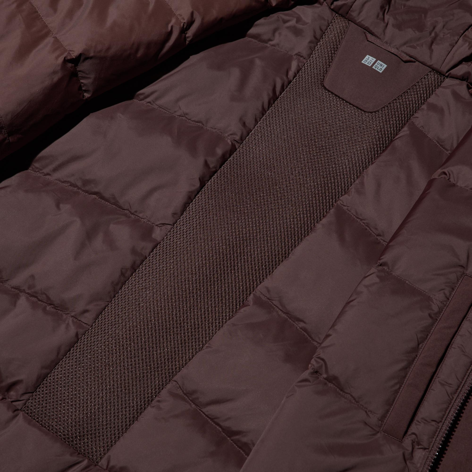 Ventilation construction with mesh inside the back to keep you feeling fresh.