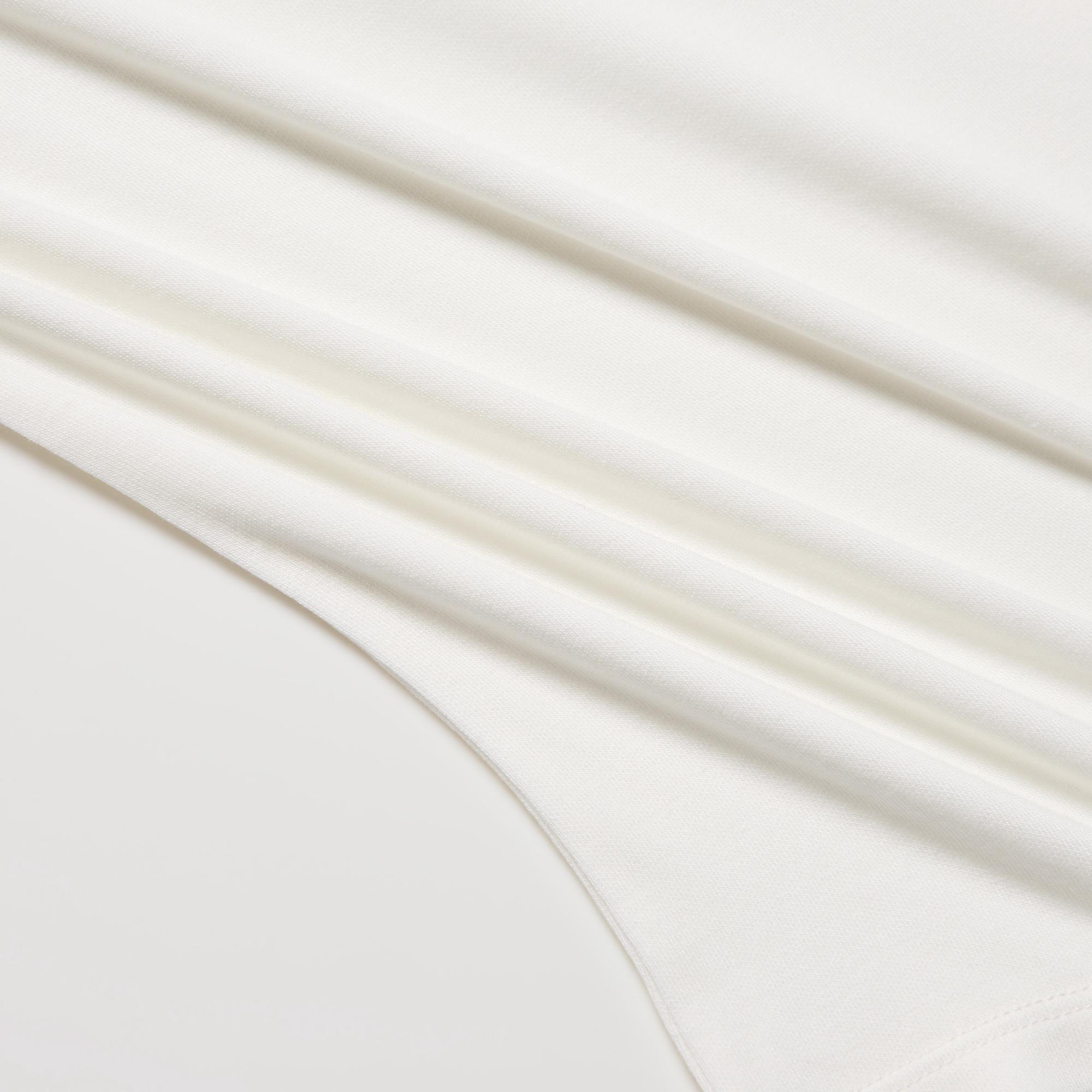 Stretch fabric for easy movement.