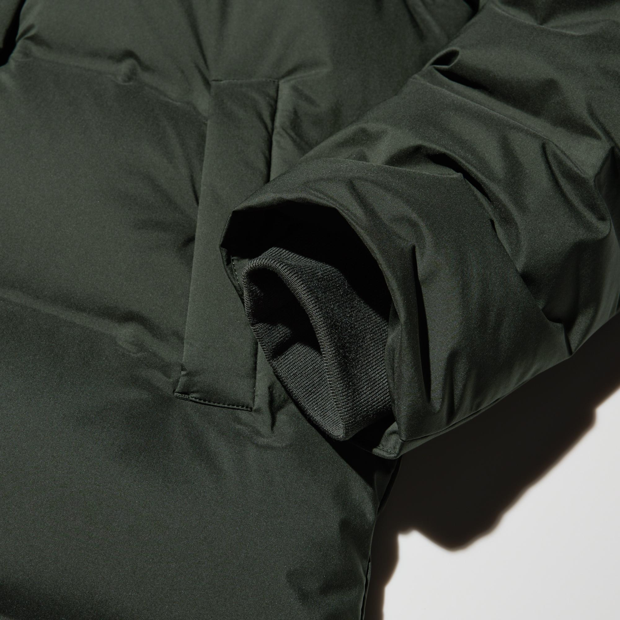 Ribbed cuffs for added protection from the cold.