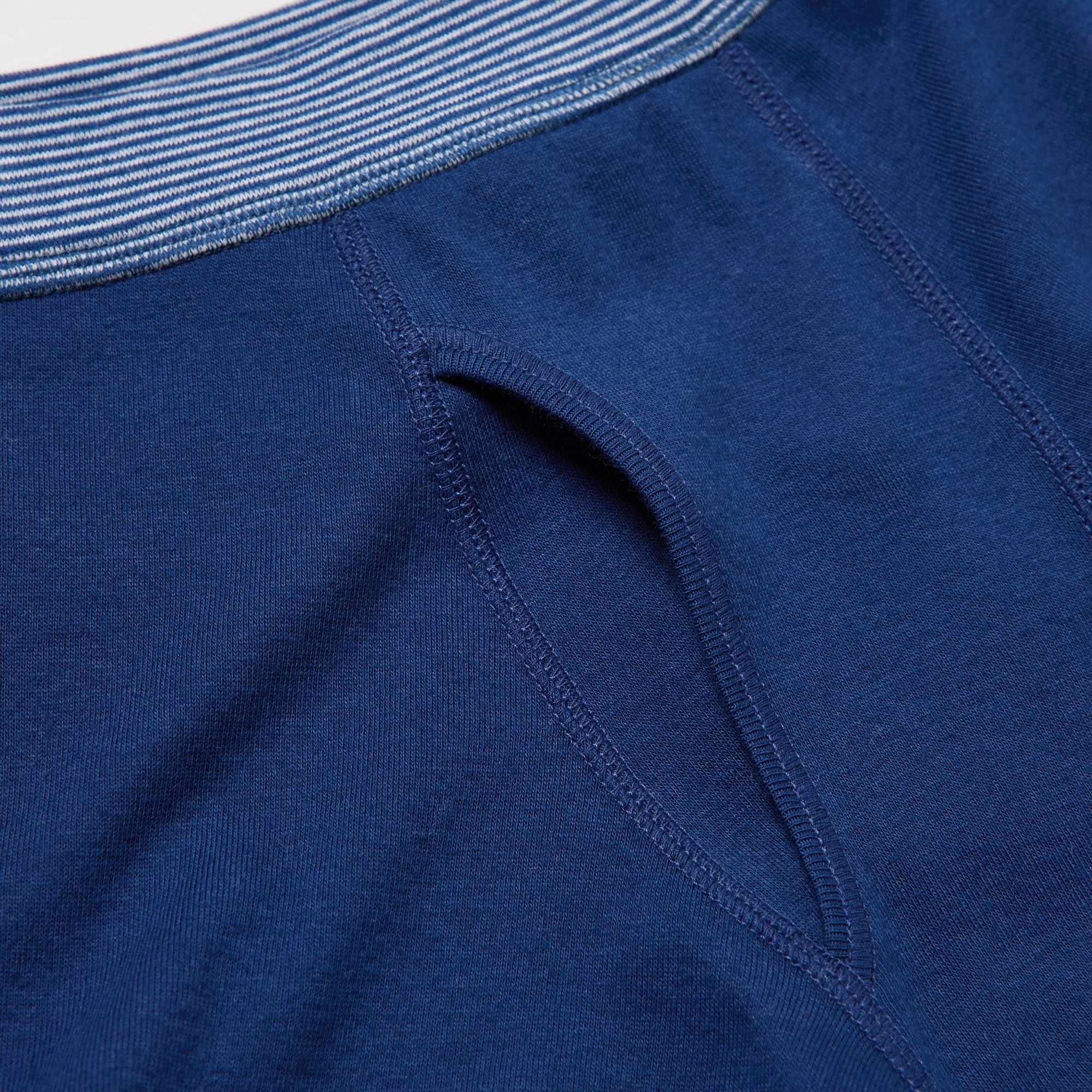 Unrestrictive front fly design.