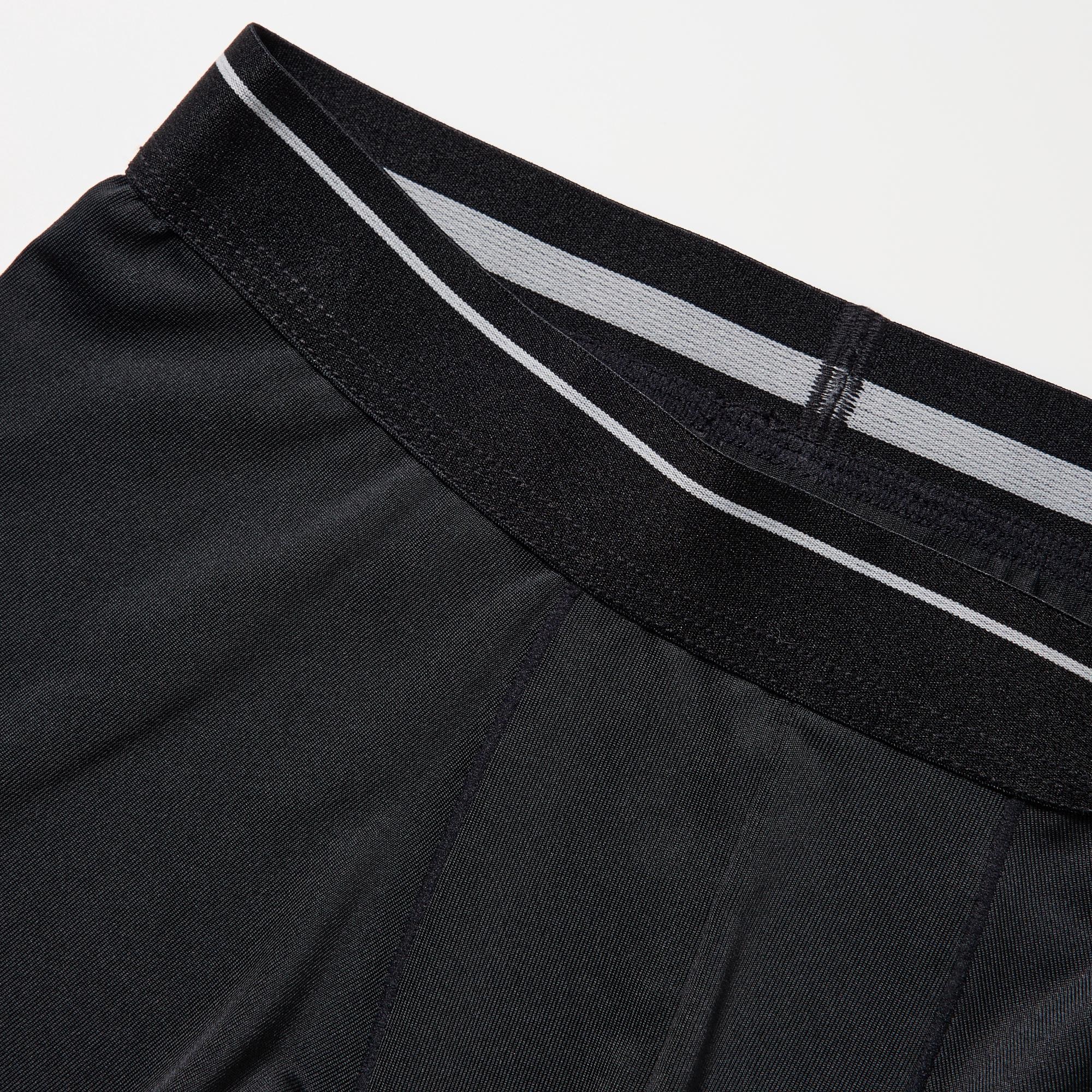 Sleek elastic waistband.