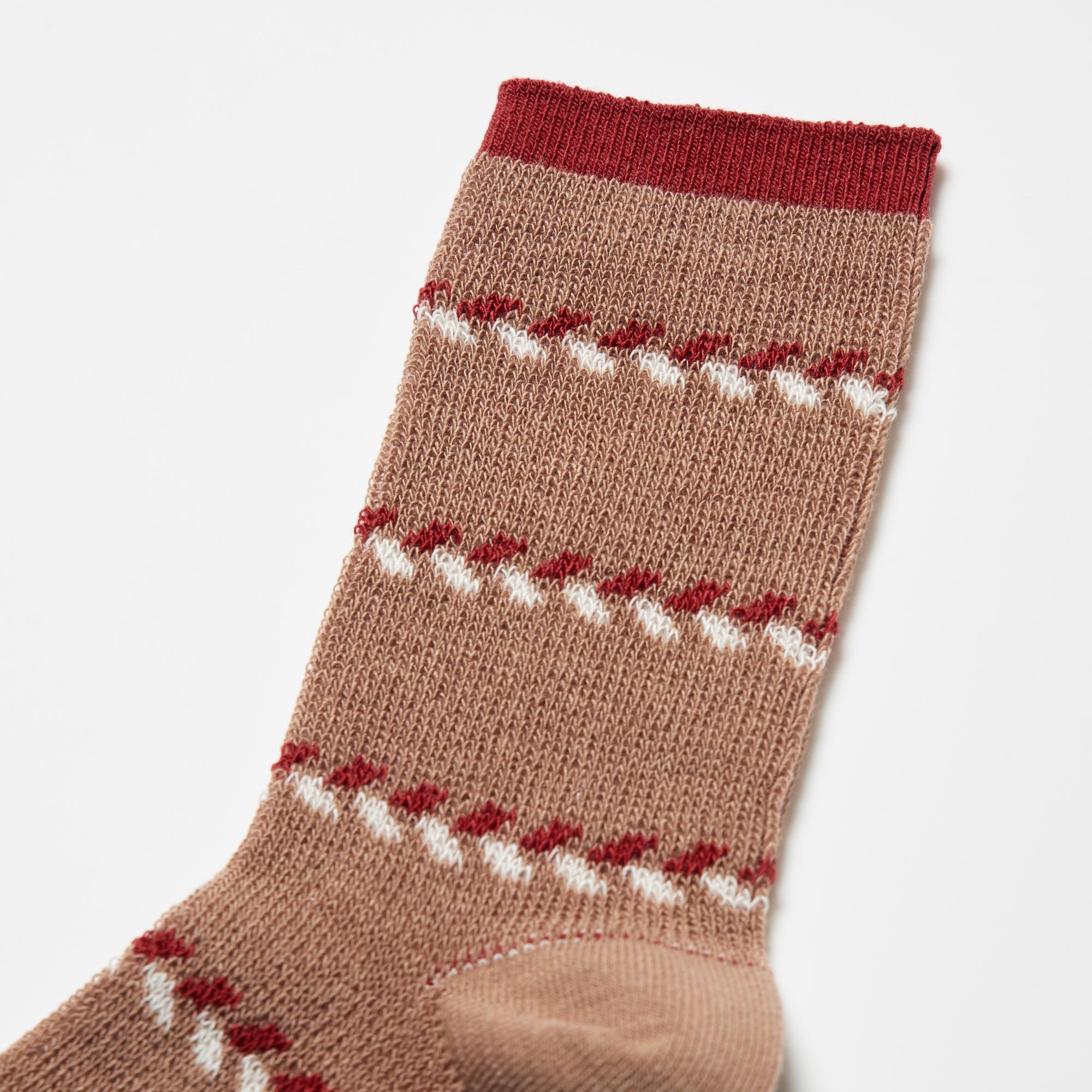 Adds a casual style accent to the hems of your bottoms.