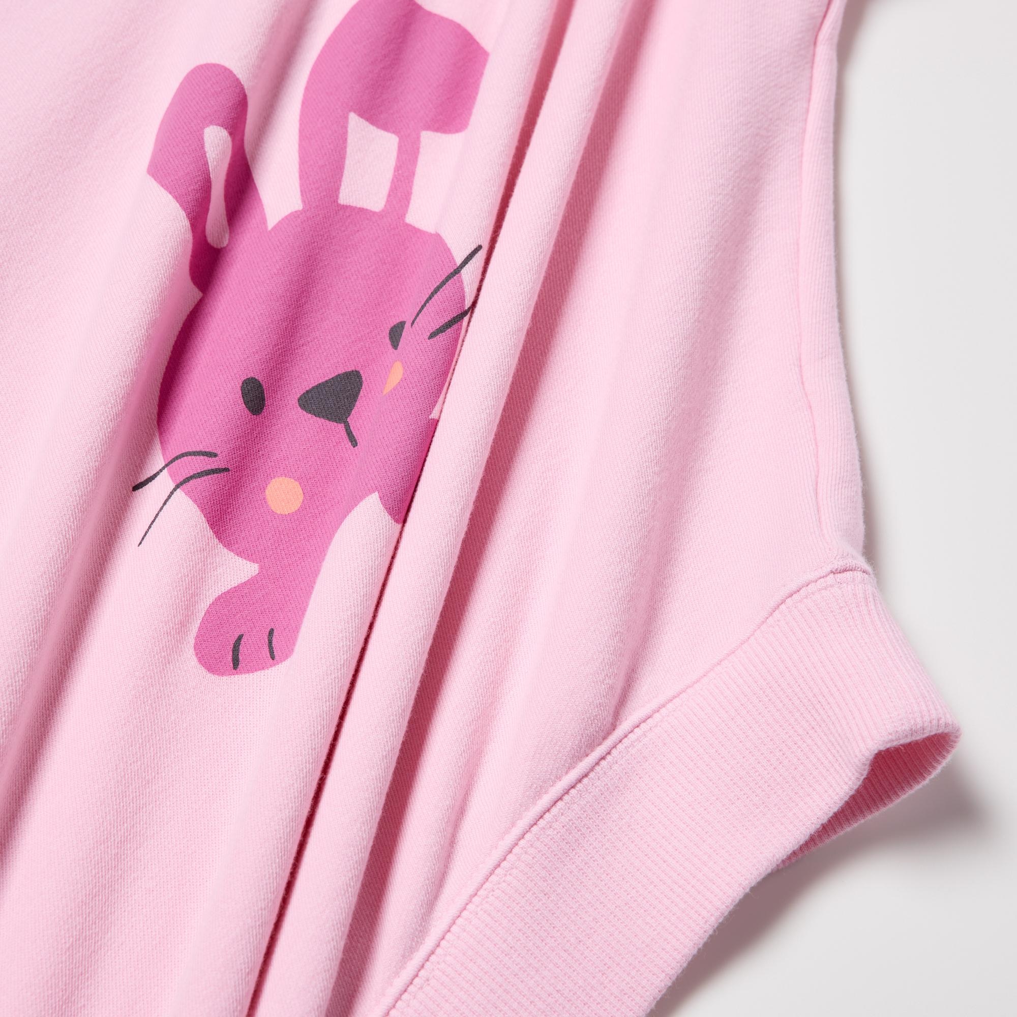 Made with Ultra Stretch fabric for freedom of movement.