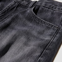 https://image.uniqlo.com/UQ/ST3/us/imagesgoods/479001/feature/usgoods_479001_feature1.jpg