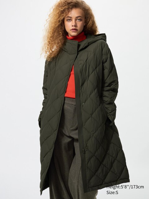Непринужденное длинное пальто Uniqlo PUFFTECH оливкового цвета