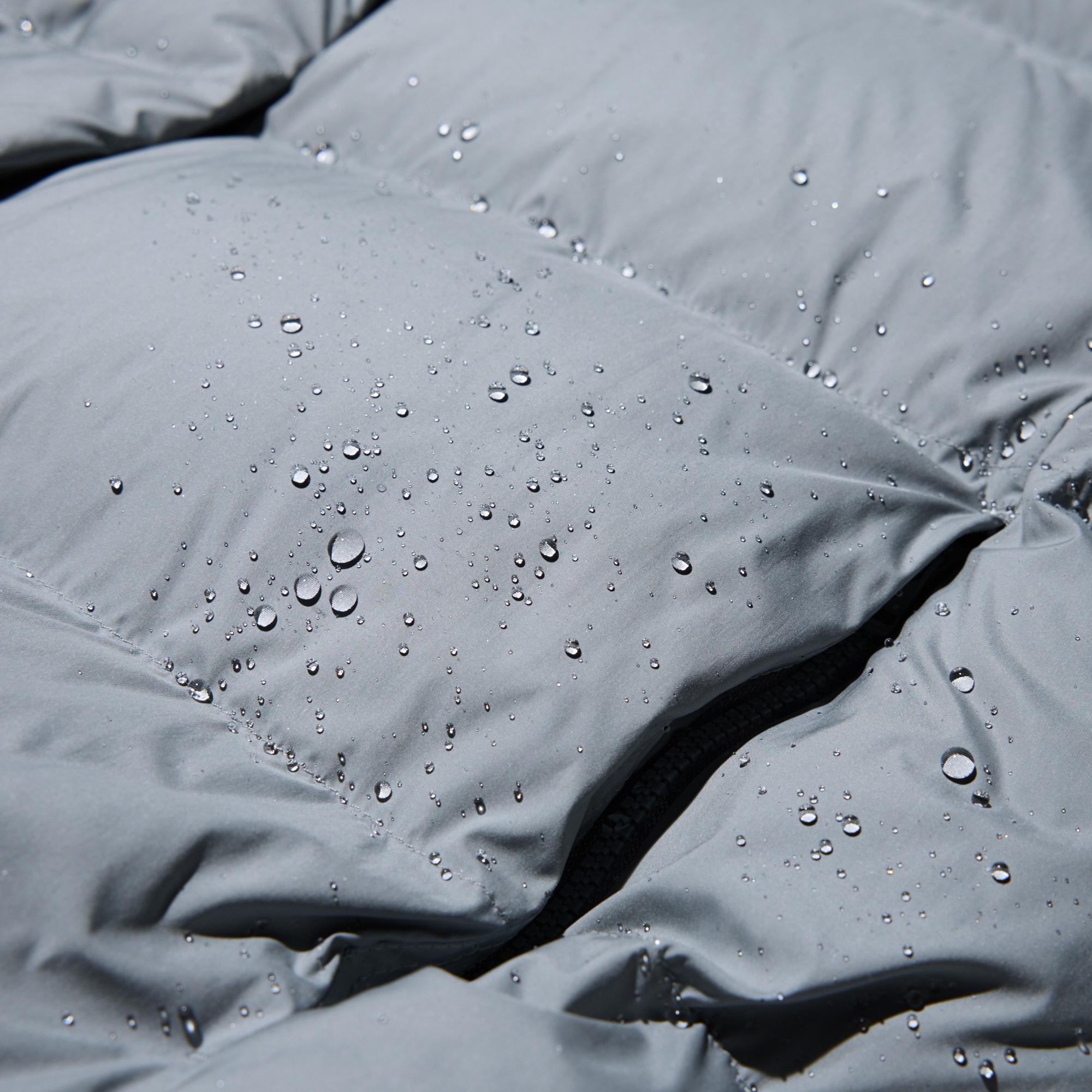 Water-repellent finish protects against light rain. *The fabric is coated with a water-repellent agent so the effect lasts longer. The finish is not permanent.