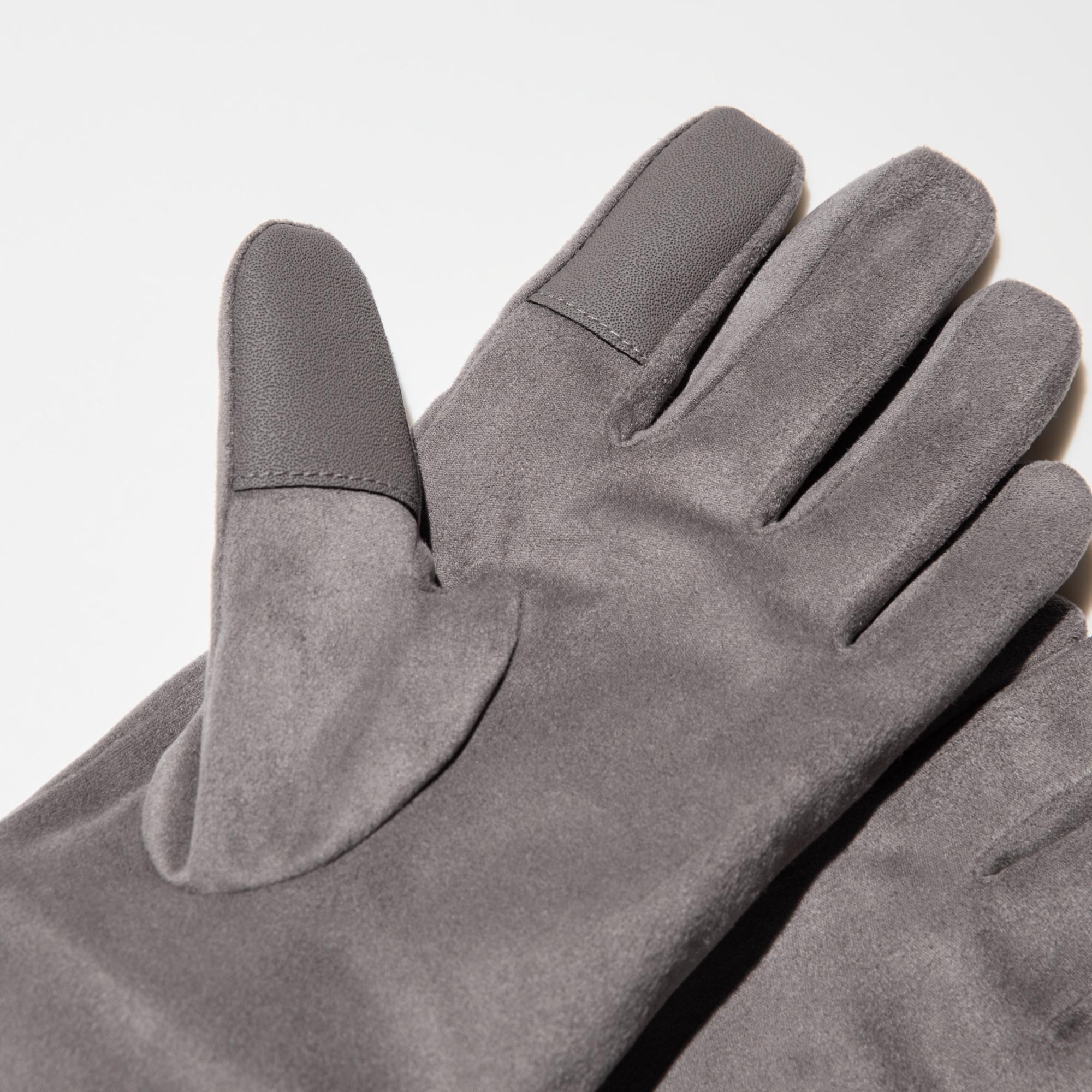 Conductive fabric at the thumb and index finger lets you use touchscreens even with the gloves on. *Please note that hand moisture may impede touchscreen response.