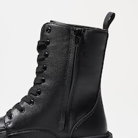 https://image.uniqlo.com/UQ/ST3/us/imagesgoods/479252/feature/usgoods_479252_feature2.jpg