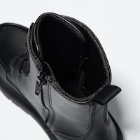 https://image.uniqlo.com/UQ/ST3/us/imagesgoods/479252/feature/usgoods_479252_feature3.jpg