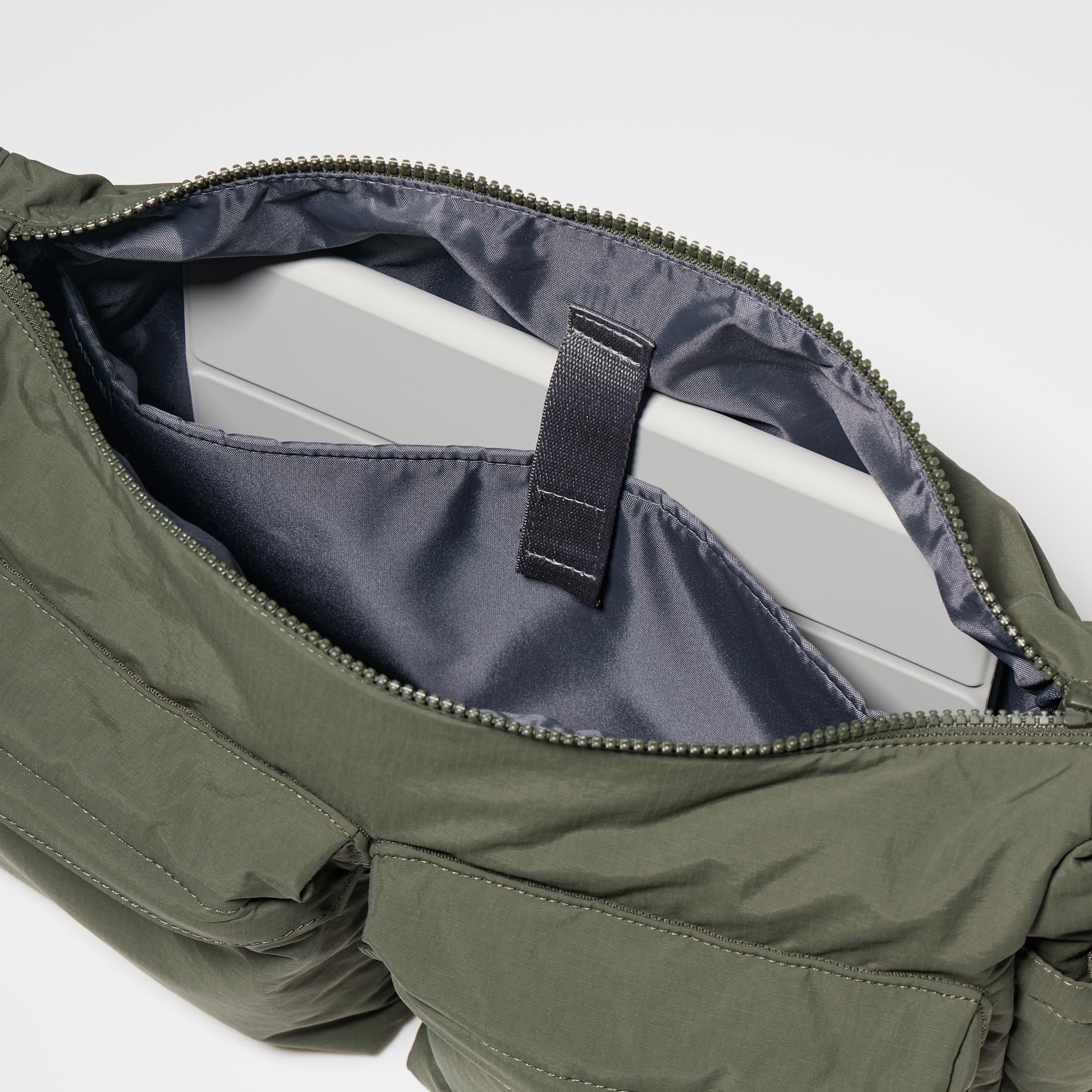 The main compartment has a sleeve for a tablet device.