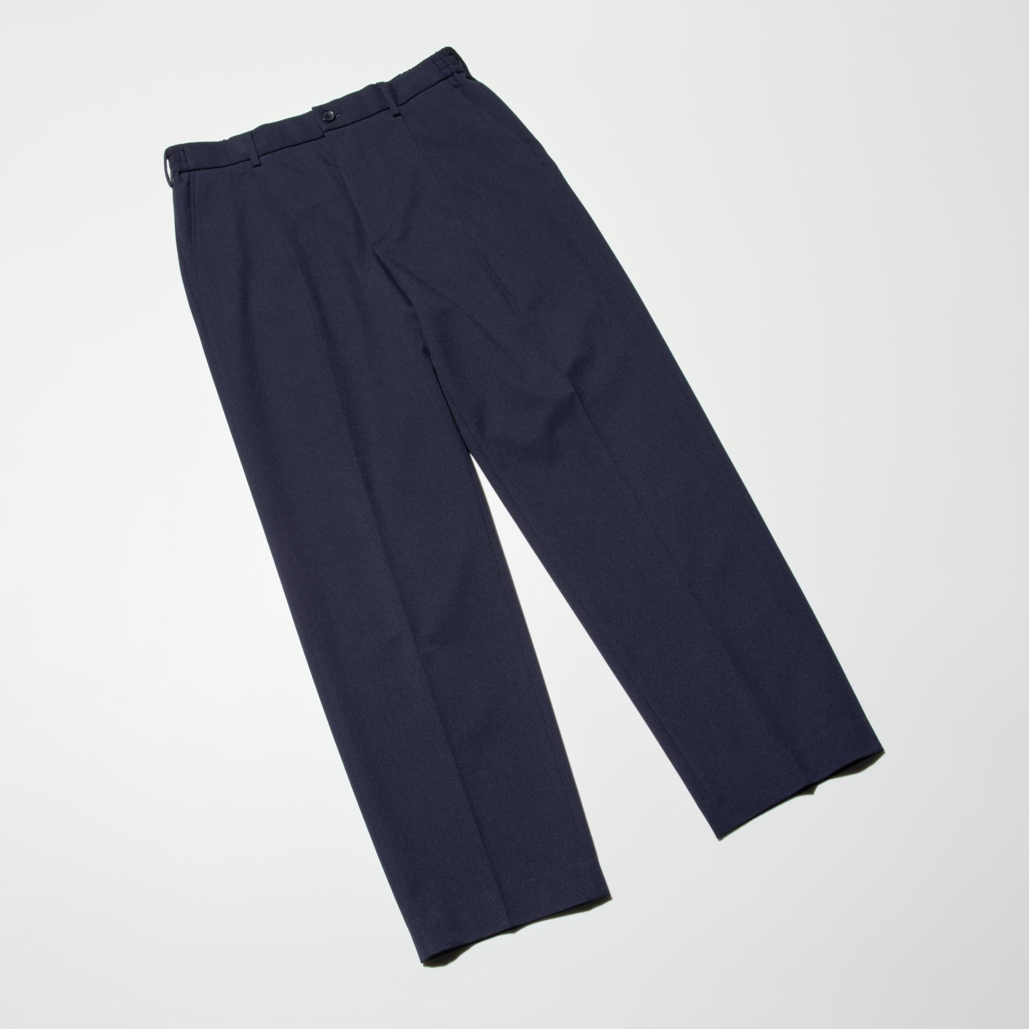 Wide, straight cut with an elegant drape.